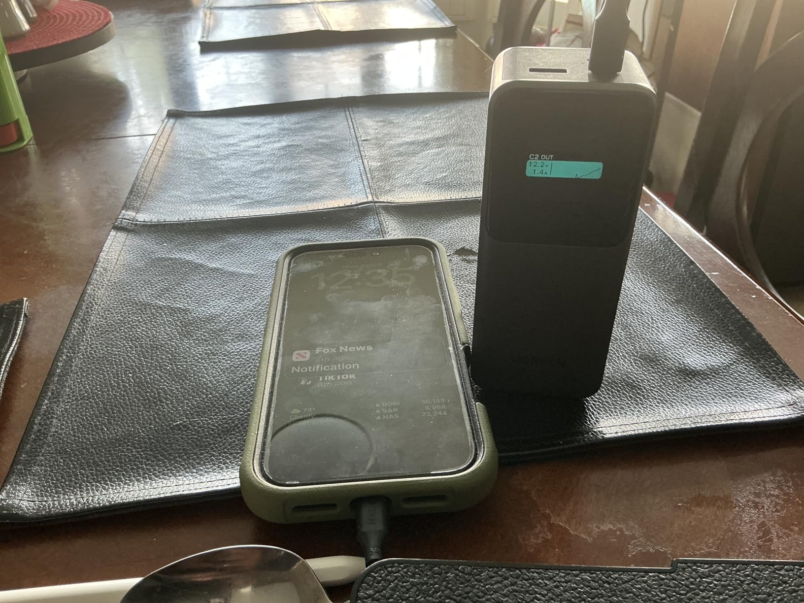 UGREEN Nexode Power Bank 20000mAh 130W Portable Charger 72Wh PD Fast Charging 3-Port USB C Battery Pack with TFT Smart Display customer photo 1