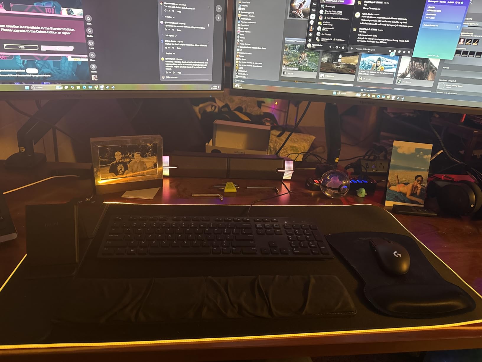 Mouse Pad with Phone Holder, Wireless Charging Desk Mat, RGB Gaming Mousepad Home Office Large Desk Pad with Ultra-Smooth Surface, Non-Slip Base, Waterproof Keyboard Pad, Classic Black Desk Mat customer photo 2