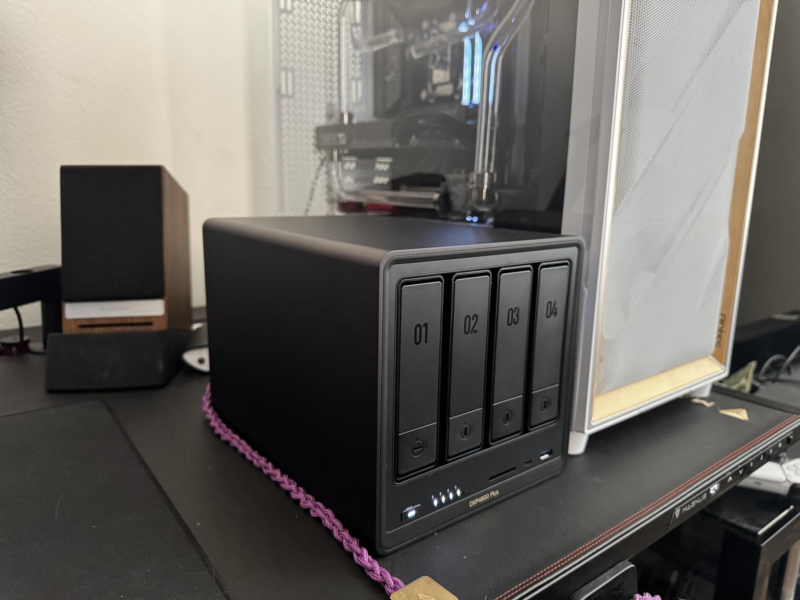 UGREEN NAS DXP4800 Plus 4-Bay Desktop NAS, Intel Pentium Gold 8505 5-Core CPU, 8GB DDR5 RAM, 128G SSD, 1 * 10GbE, 1 * 2.5GbE, 2 * M.2 NVMe Slots, 4K HDMI, Network Attached Storage (Diskless) customer photo 1