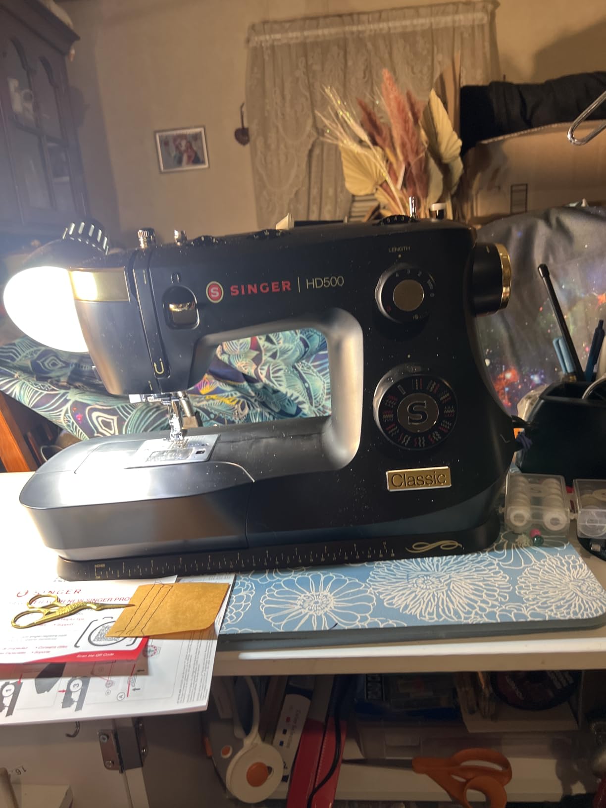 SINGER Heavy Duty 500 Classic Sewing Machine with Accessory Kit | Strong Motor with Enhanced Piercing Power, 23 Built-In Stitches, Full Metal Frame, 1-step Buttonhole & LED Light customer photo 1