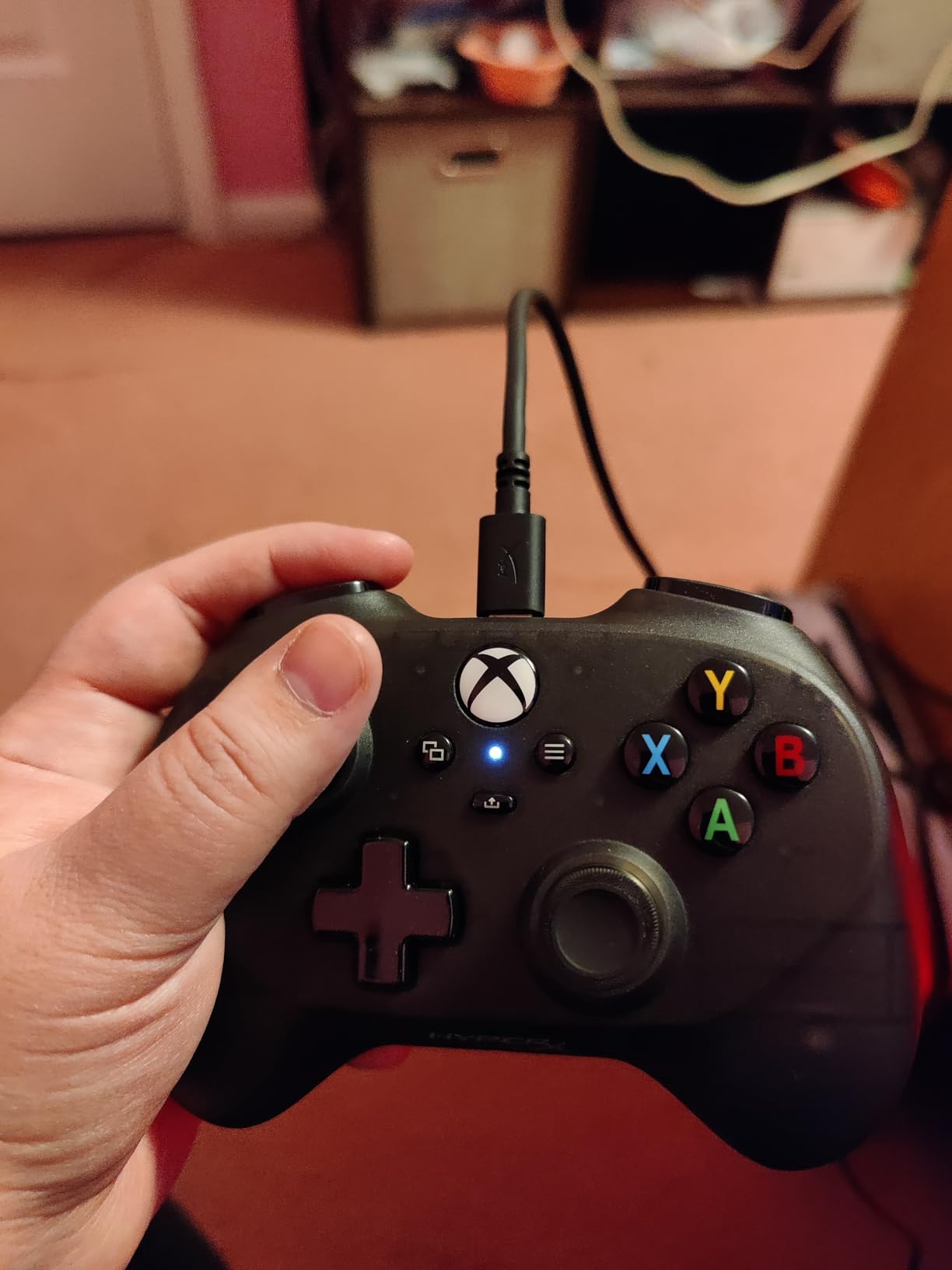 HyperX Clutch Tanto - Mini Wired Gaming Controller for Xbox Series X|S Licensed Compact Full Featured Wired Black customer photo 1
