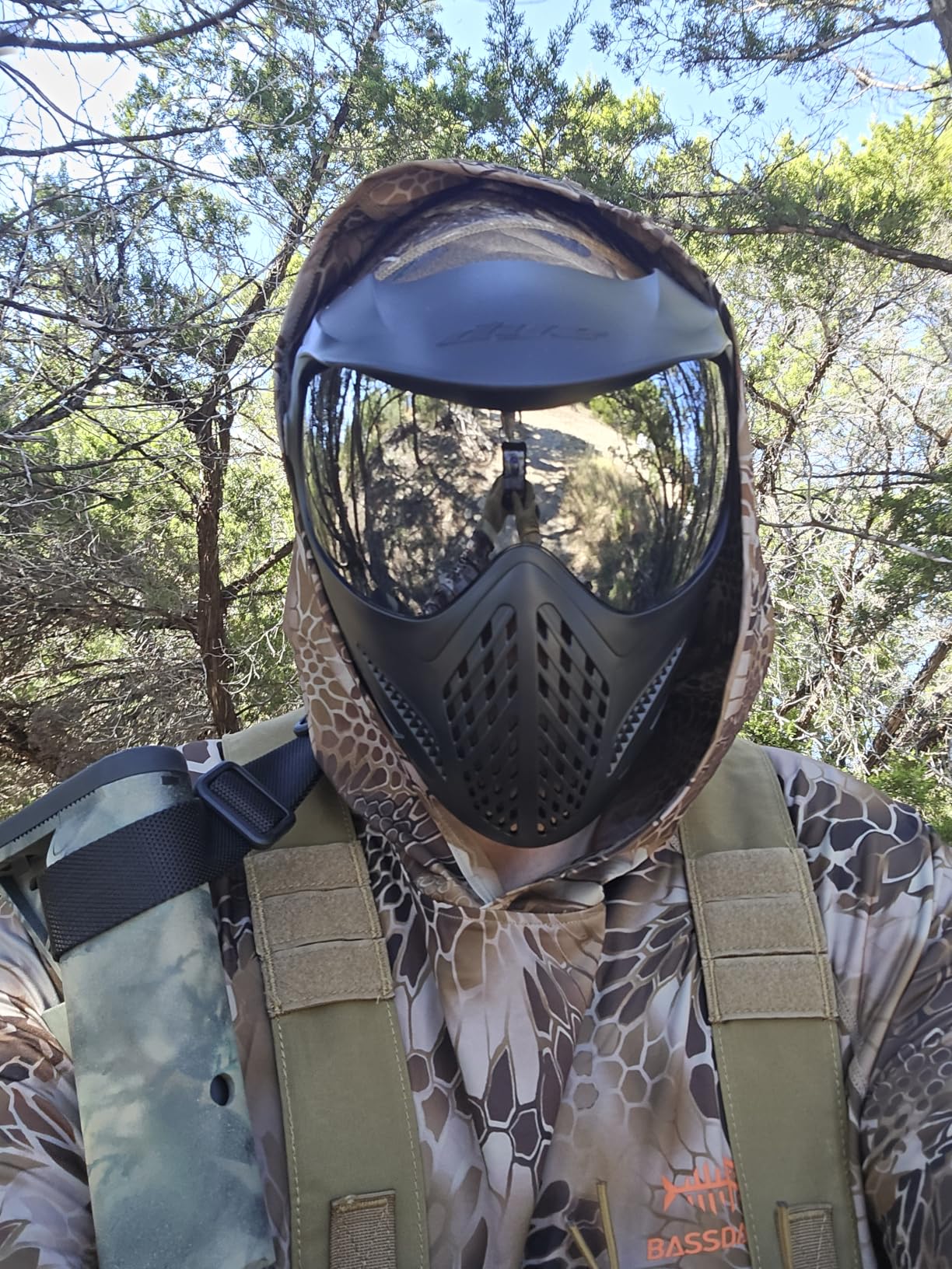 Dye SE Special Edition Paintball Mask Goggle System | Replaceable SLS Thermal Dual-Pane Anti Fog Lens | Adjustable Full-Face Safety Certified Protection customer photo 1