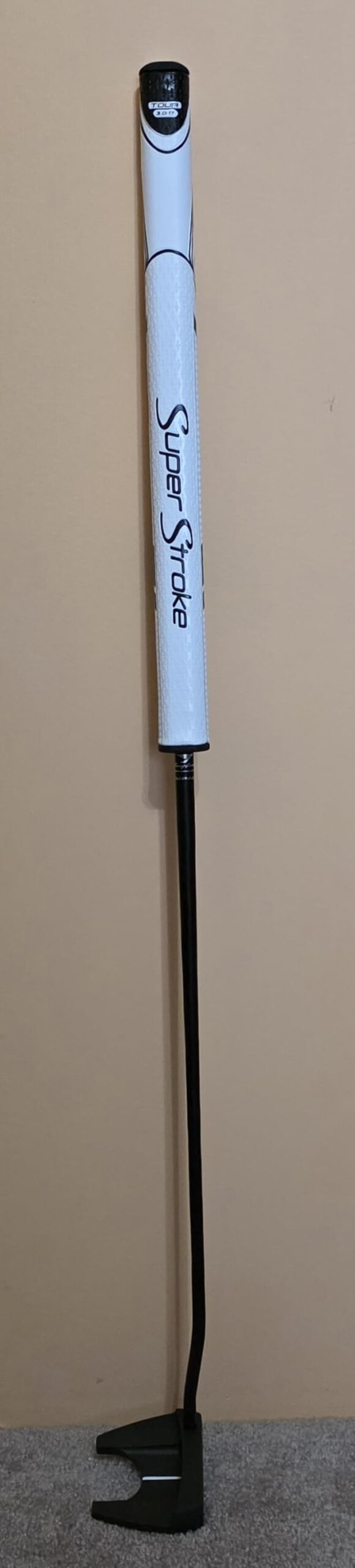 SuperStroke Zenergy Tour Golf Putter Grip with No Taper Enhanced SPYNE Technology customer photo 1