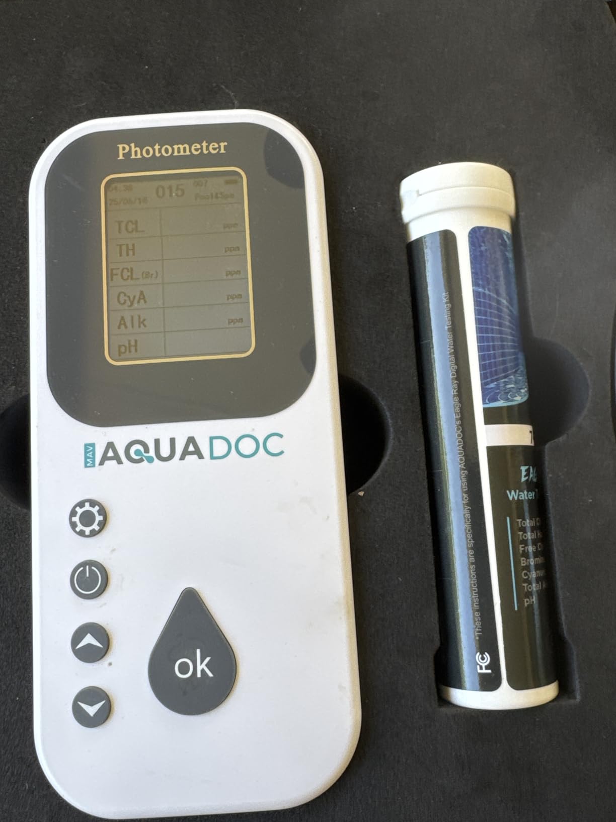 Eagle Ray Digital Spa Water Test Kit by AquaDoc with Digital Water Tester and 30 hot tub Test Strips for Chlorine, Bromine, Total Hardness, Cyanuric Acid, Alkalinity, and pH customer photo 2