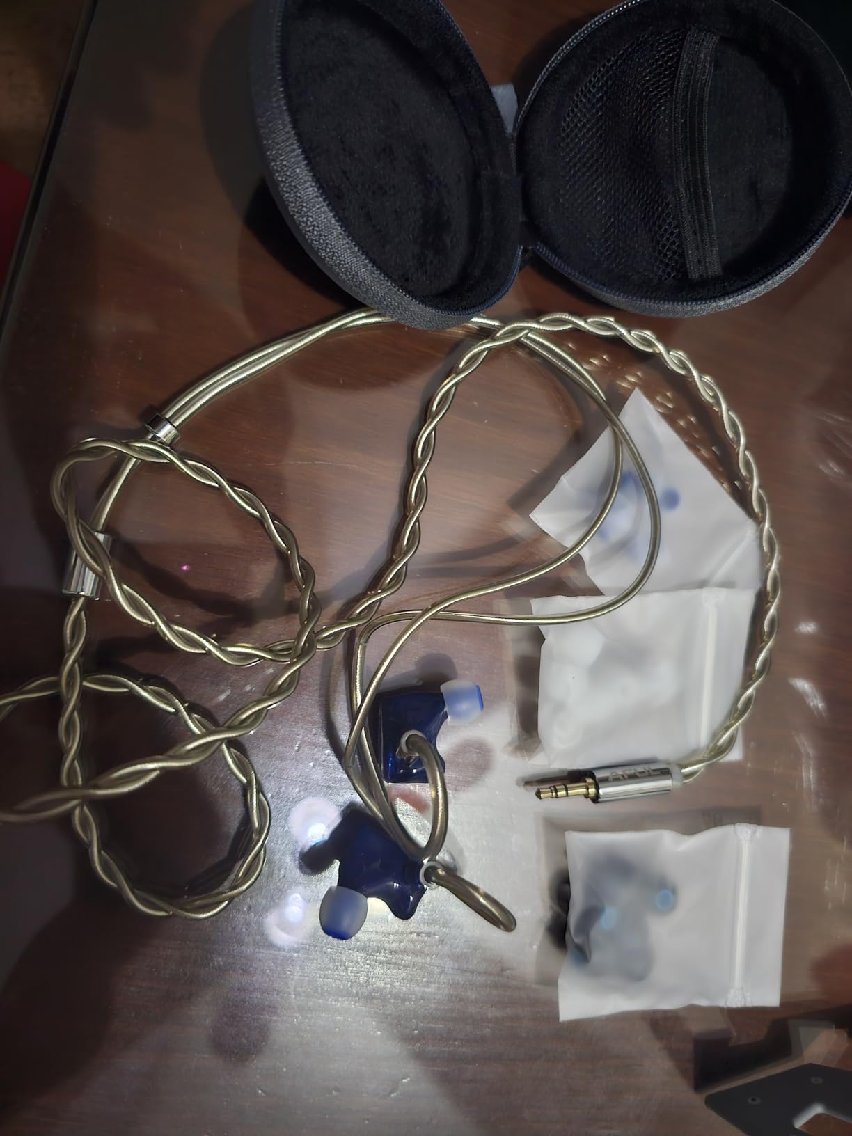 HiFiGo IEMs, AFUL Explorer in Ear Monitors, 1DD+2BA Hybrid Drivers Wired Headphone, Gaming Earbud, HiFi Earphone with Detachable Silver-Plated Copper Cable for Musician Audiophile (3.5mm) customer photo 2