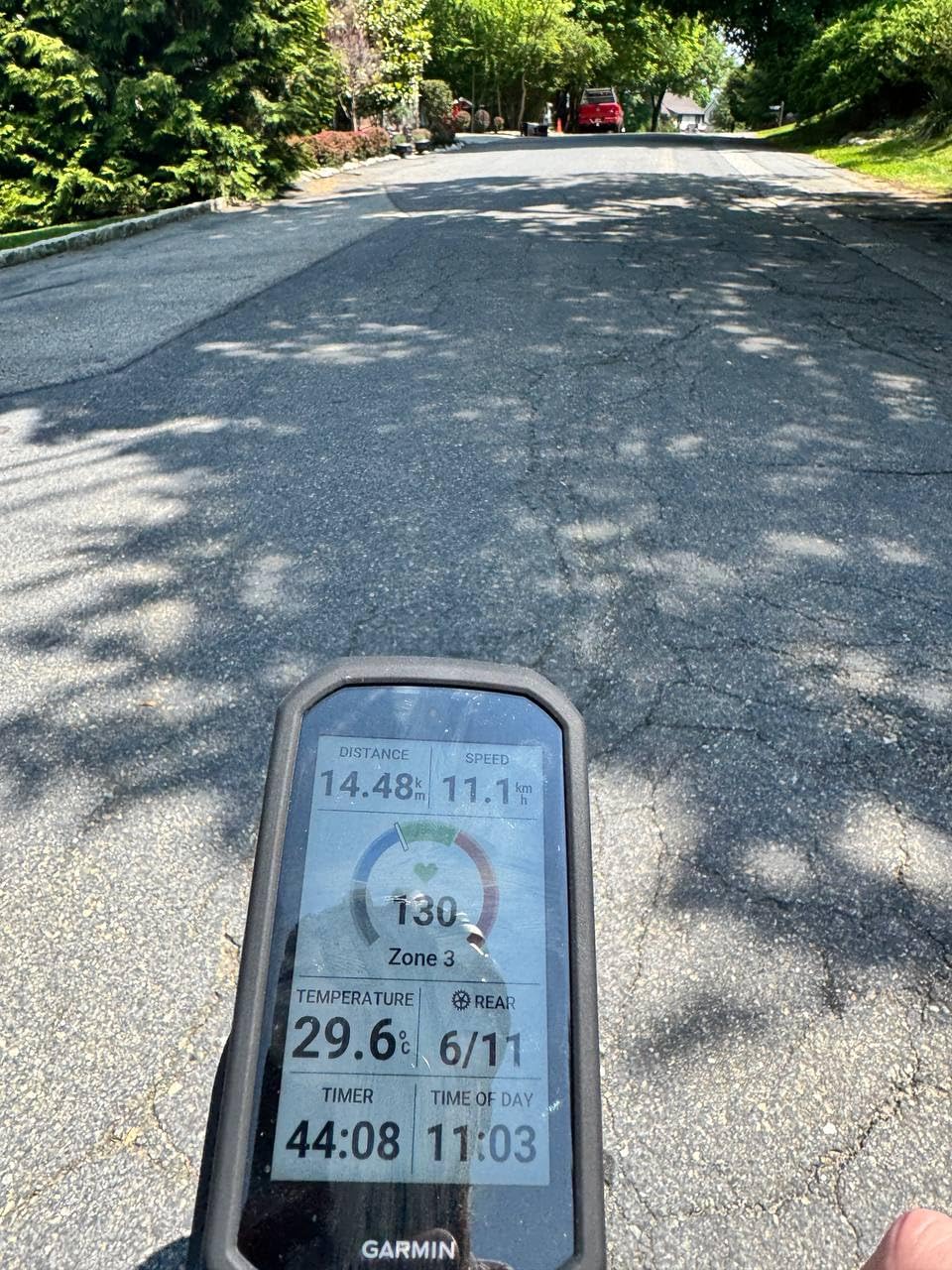 Edge® 1050, Premium Cycling Computer, Vivid Color Touchscreen Display, Built-in Speaker, Advanced Training and Group Ride Features, Road Hazard Alerts customer photo 1
