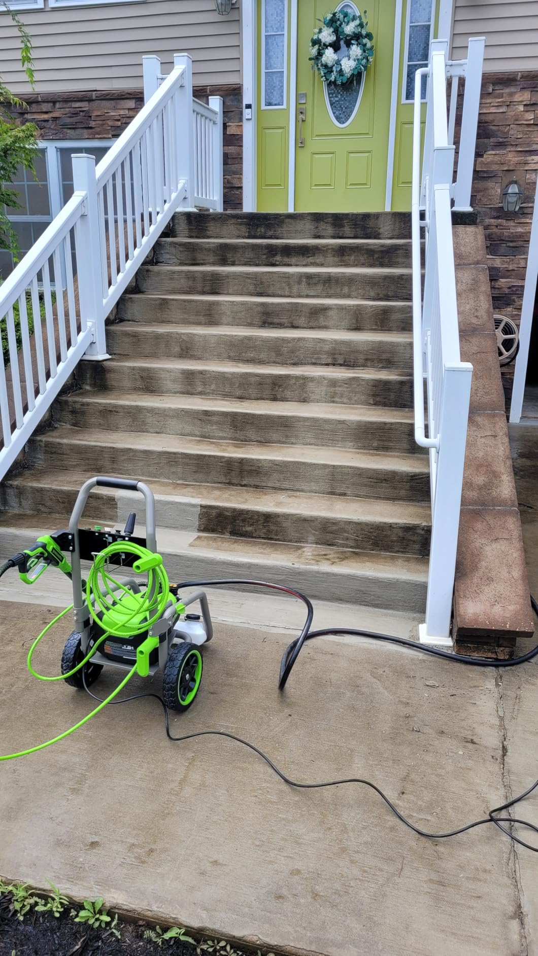 Greenworks Pro Brushless 3000 PSI Electric Pressure Washer, 2.0 GPM Max, Foldable Handles, Rugged Steel Frame, 25 FT Hose, 35 FT GFCI Power Cord customer photo 1