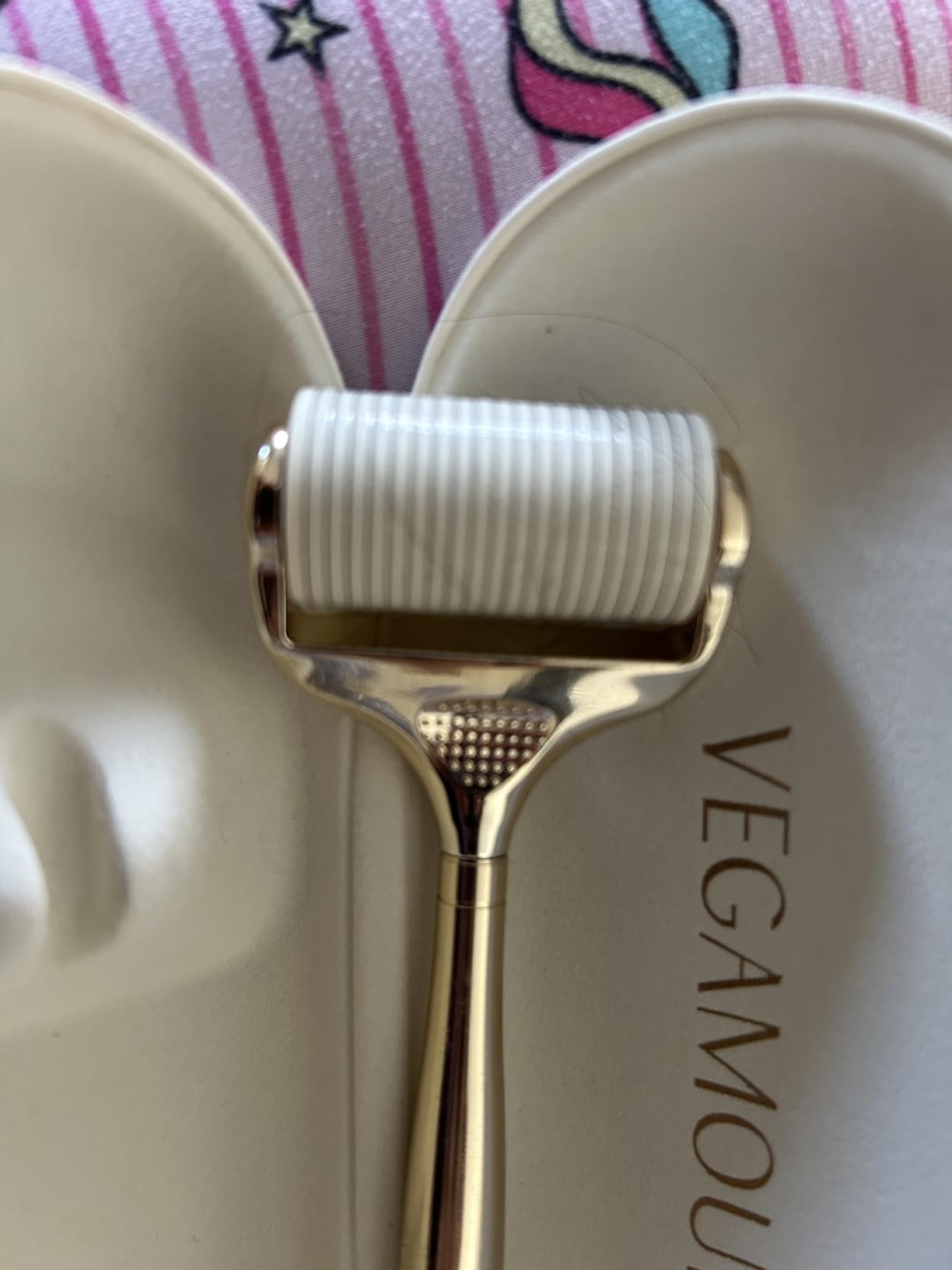 VEGAMOUR GRO+ Advanced Dermaroller | 1,200 Microneedle 0.25mm Scalp Tool | Gently Exfoliates the Scalp | Wide Head for Maximum Coverage customer photo 1