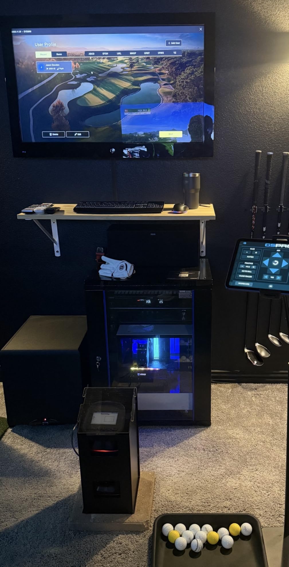VEVOR 15U Wall Mount Network Server Cabinet, 18'' Deep, Server Rack Cabinet Enclosure, 500 lbs Max. Ground-Mounted Load Capacity, with Locking Glass Door Side Panels, for IT Equipment, A/V Devices customer photo 1
