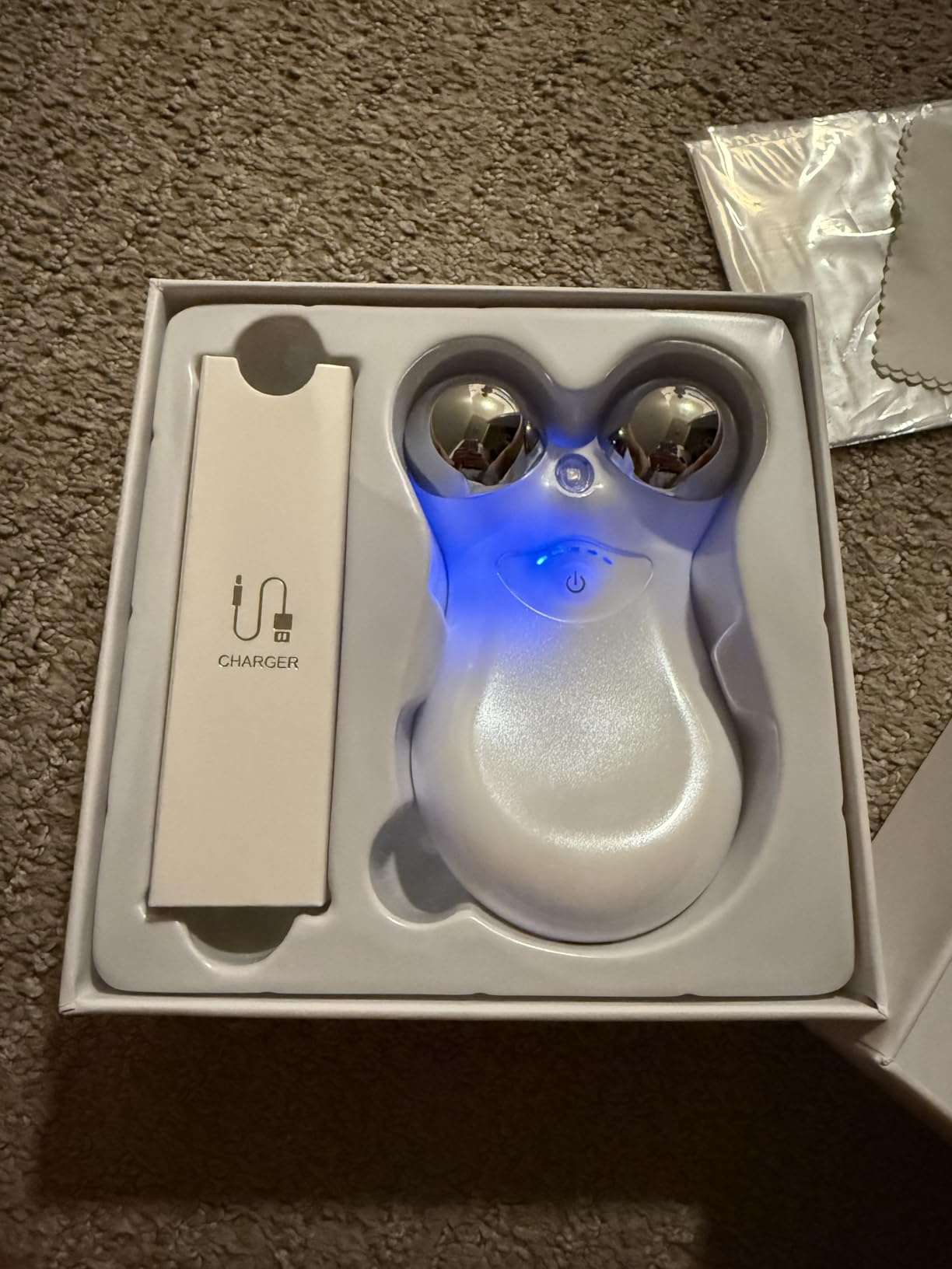 Microcurrent Facial Device, Latest Red Light Technology, Enhances The Ability to Lift The Face and Tighten The Skin, Facial Wrinkle Equipment, Smart Photon Micro-Current Device, Model:EP-300 customer photo 1