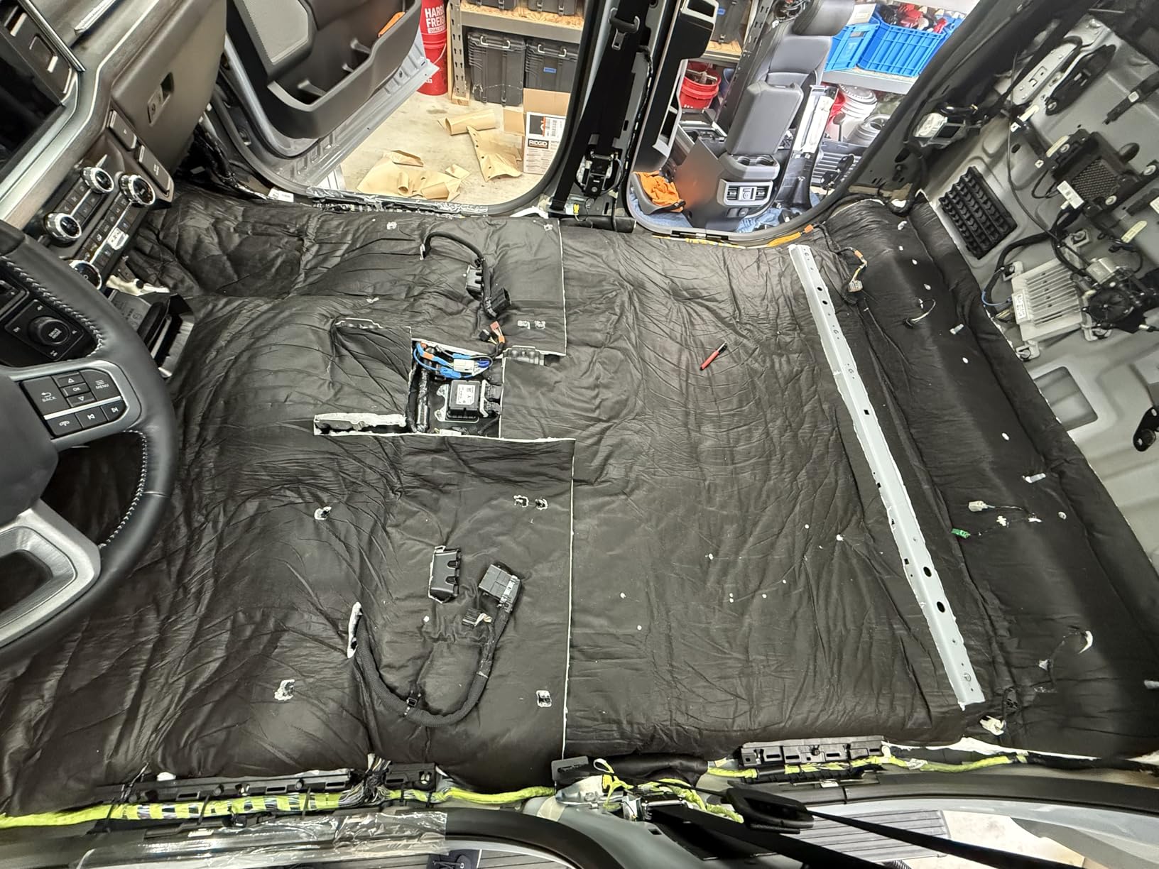 3M Thinsulate SM600L Automotive Camper Van Insulation 60 Inch x 120 Inch (5 Feet x 10 Feet) customer photo 2