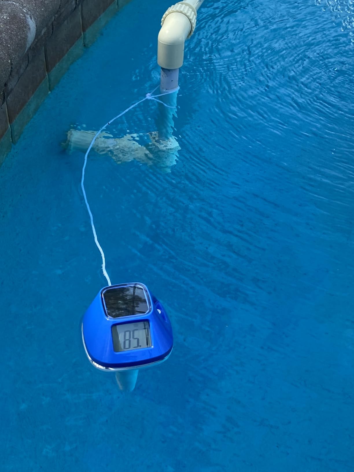 Pircaath 2026 Next-Gen Solar Pool Thermometer Floating Easy Read, Digital Pool Thermometer with Extra-Large Backlit LCD Screen & Rope, IP68 Waterproof Pools Water Temperature Gauge for Hot Tub, Spa customer photo 1