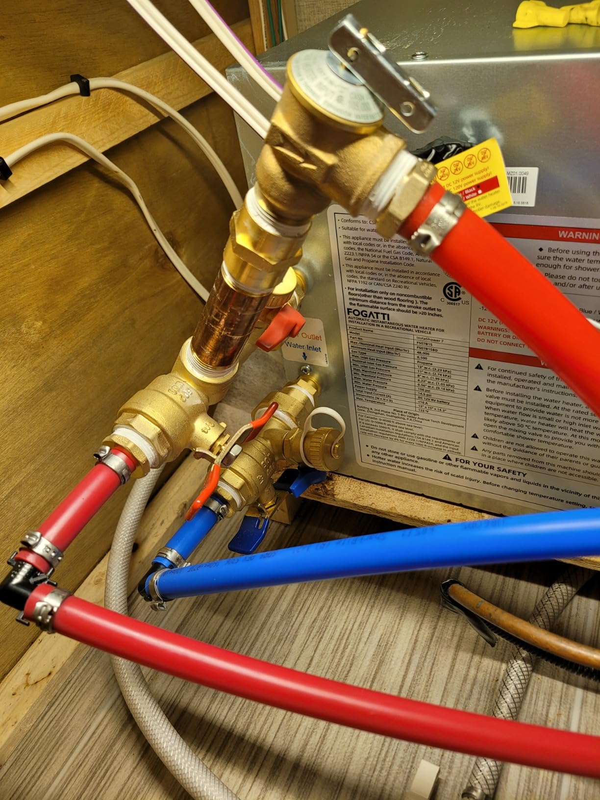 FOGATTI InstaShower 8 Pro RV Tankless Water Heater, 15x15 Inches Black Door and Remote Controller, 12V DC, Propane, Best Unit for RVers' Everyday Use, Gen 2 customer photo 2