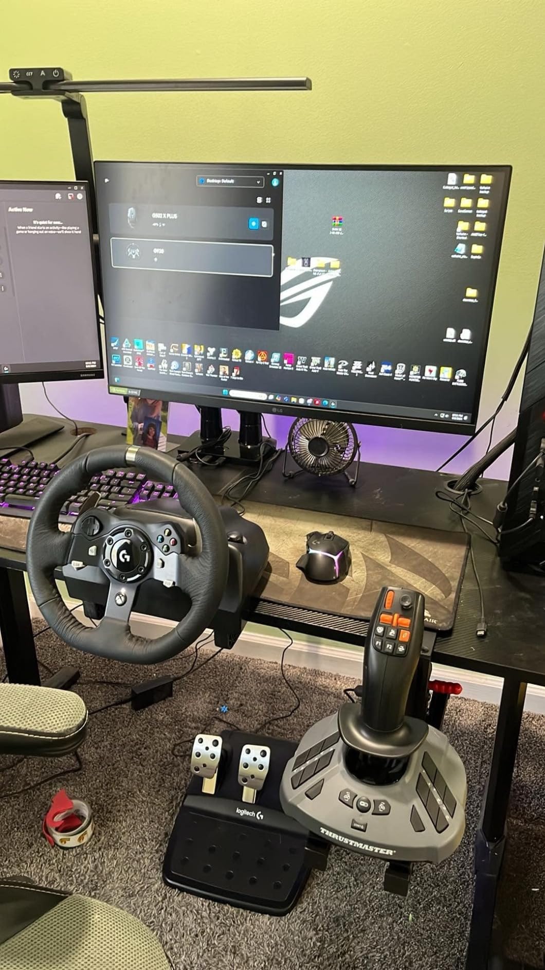 Thrustmaster SimTask Farmstick XBOX Edition, 3-Axis Joystick for Farm Simulation Gaming (Compatible with XBOX & PC) customer photo 2