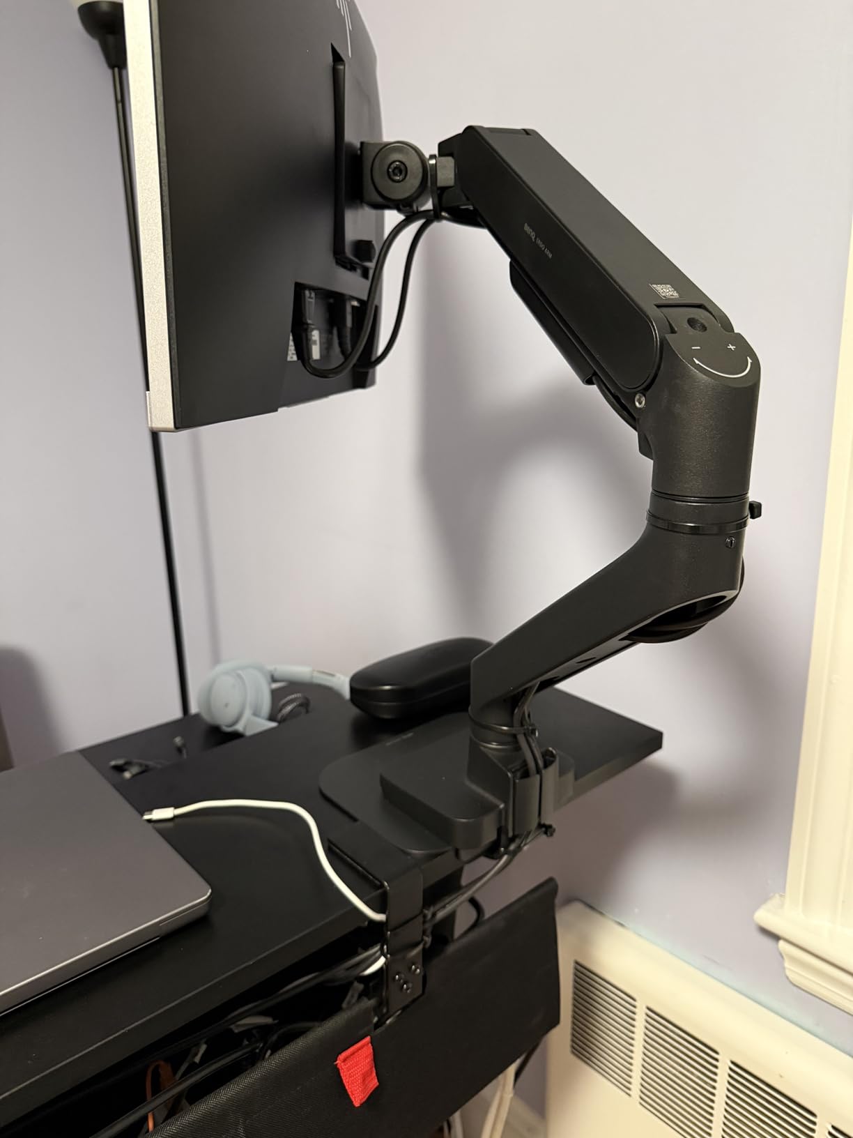 BenQ BSH01 Ergo Monitor Arm - Gas Spring Monitor Stand for Up to 45'' & 44lbs Screens, Heavy Duty, Quick Installation, No Sagging, Top Clamp and Grommet Base, Reinforcement Plate, VESA 75x75 & 100x100mm customer photo 1
