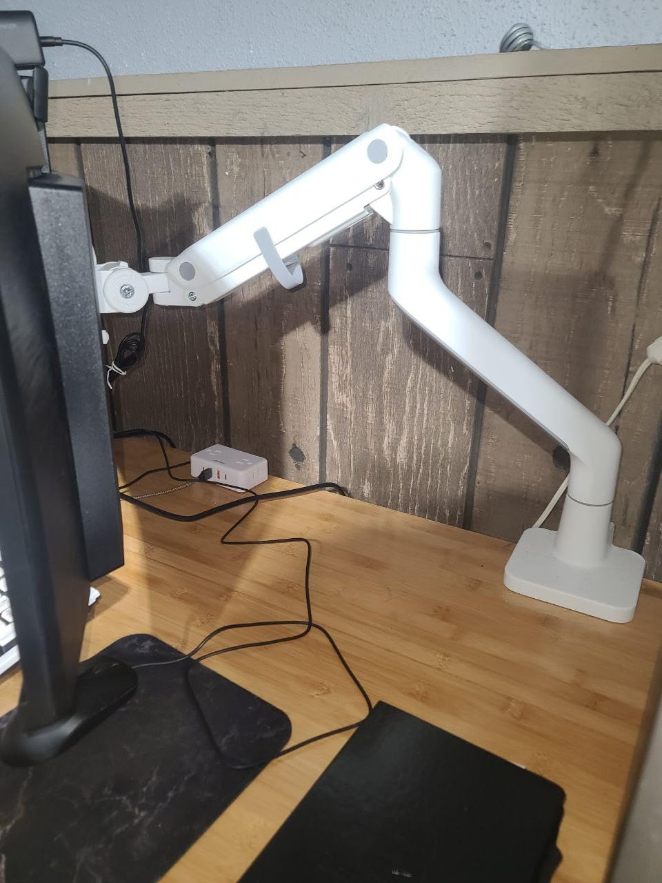 monTEK Single Monitor Arm with USB A/C, Ultrawide Monitor Stand for 17 to 57 Inch Curved Screen, Holds 59.4 lbs, Adjustable Gas Spring Arm, 75/100 VESA Mount, Clamp & Grommet Desk Mount, Black customer photo 2