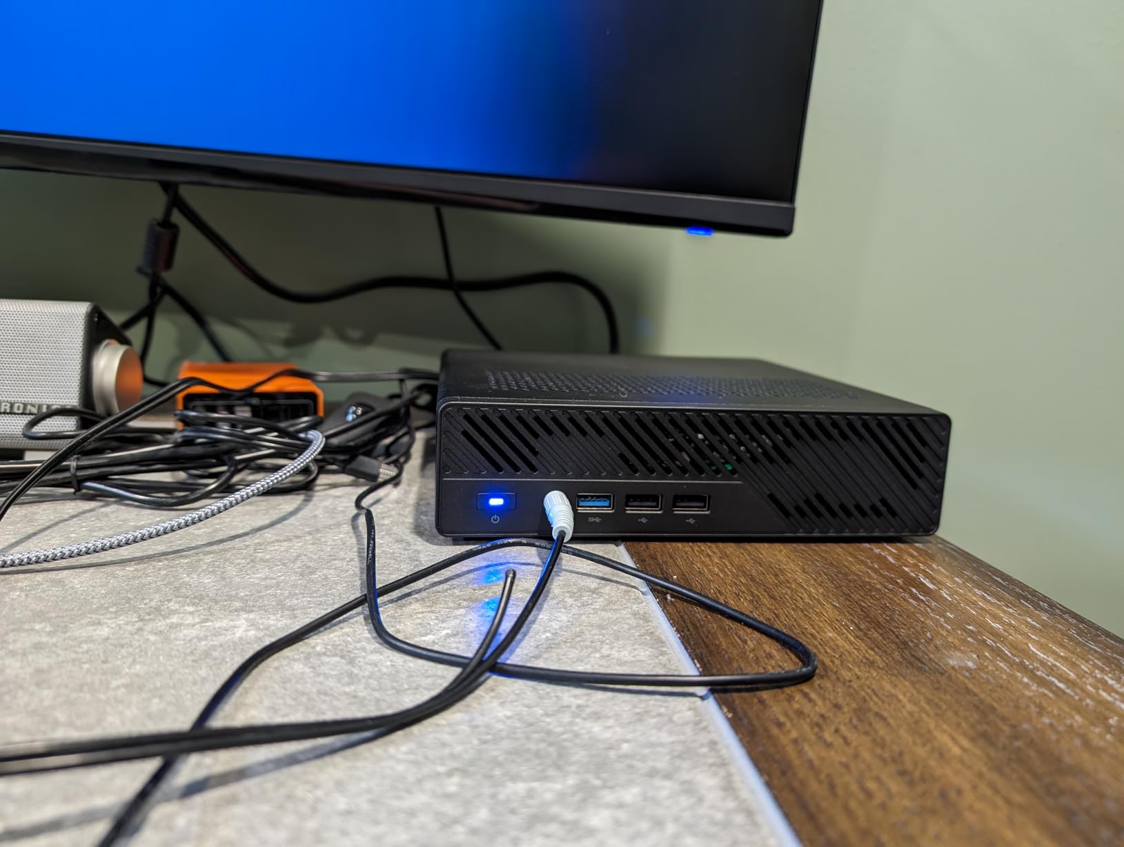 MINISFORUM MS-01 Mini Workstation Core i5-12600H 32GB RAM 1TB SSD Mini PC, HDMI + 2xUSB4 8K Display, 2x10G SFP+ Port, 2x2.5G LAN Port, Support M.2 2280/22110/U.2 SSD/RTX 3050 Graphics Cards customer photo 2