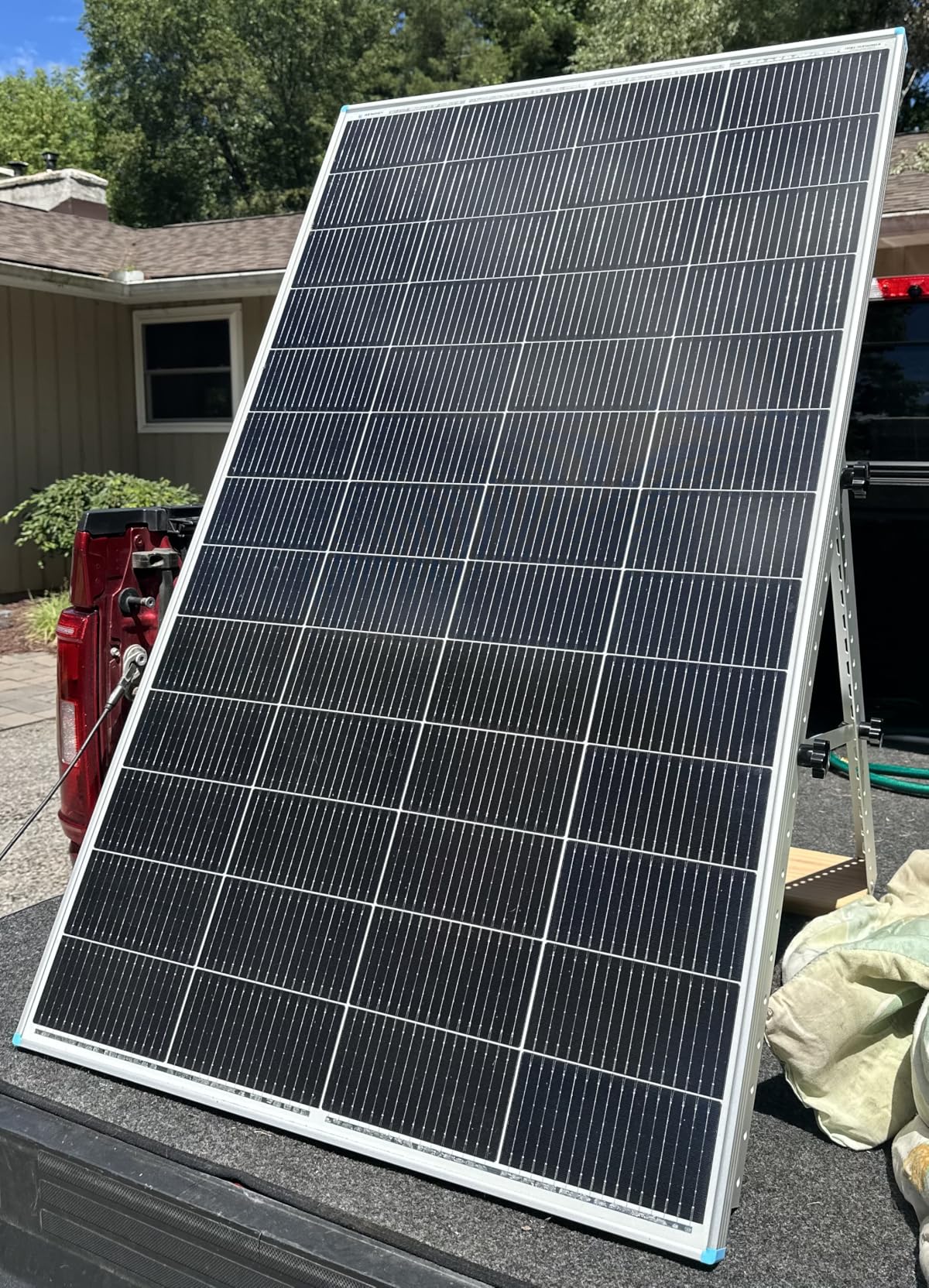 Renogy Solar Panels 200 Watt N-Type, 200W Solar Panel 16BB 25% High-Efficiency Solar Cell for 12V/24V Systems,PV Module Power Charger for Class B Van RV Marine Cabin Roof Home Farm customer photo 1