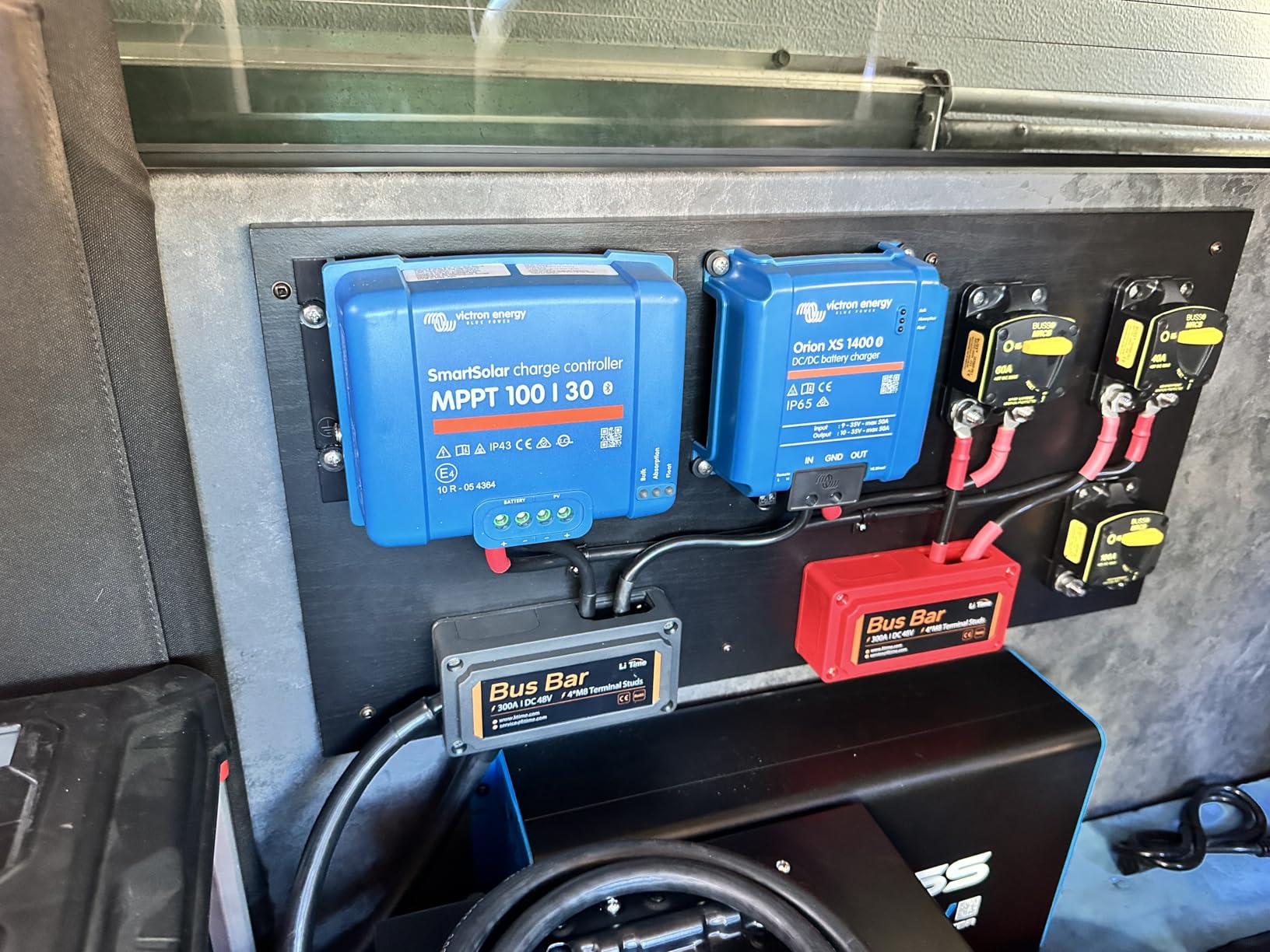 Victron Orion XS 1400, 12/24-Volt 50 Amp DC-DC Battery Charger - 1400W Output, 98.5% Efficiency, Bluetooth Monitoring customer photo 1