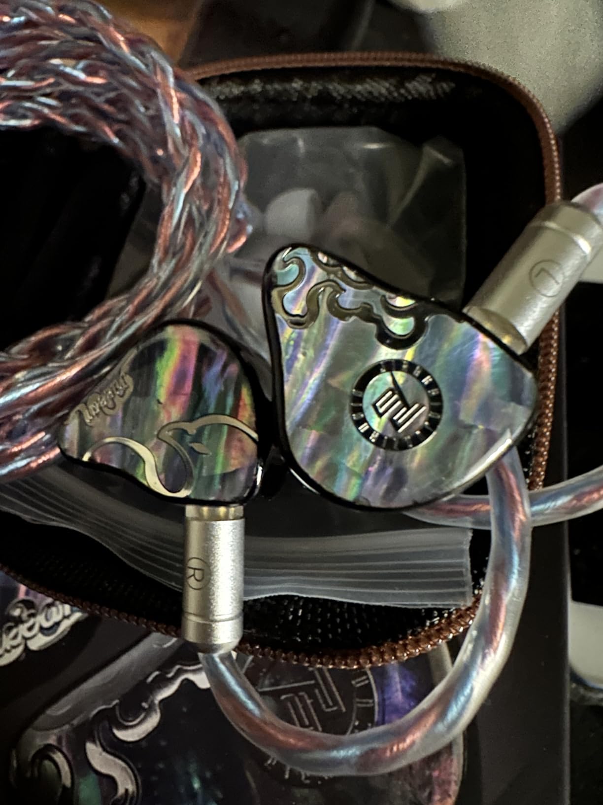 HiFiGo IEMs Juzear x Z Reviews Defiant in Ear Monitor, 1DD +3BA Hybrid Drivers Earphone, HiFi Wired Gaming IEM Earbuds with Detachable Cable for Musician Audiophile Gamer (Rainbow) customer photo 2