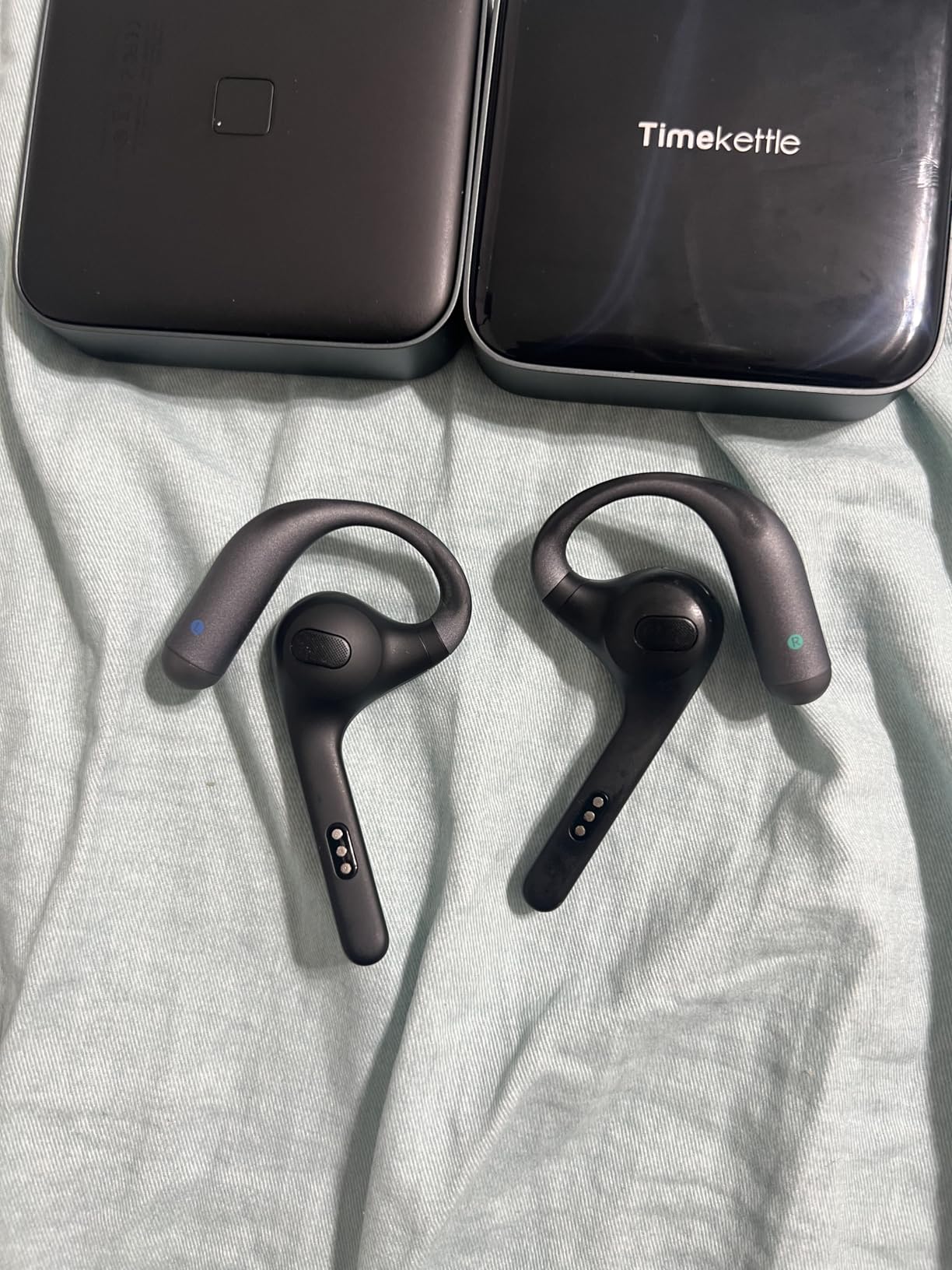 W4 Pro AI Interpreter Earbuds, Real-Time Bidirectional Voice Translation, 40+ Languages, Video and Call Translation, for Global Business, Compatible with iOS/Android customer photo 1