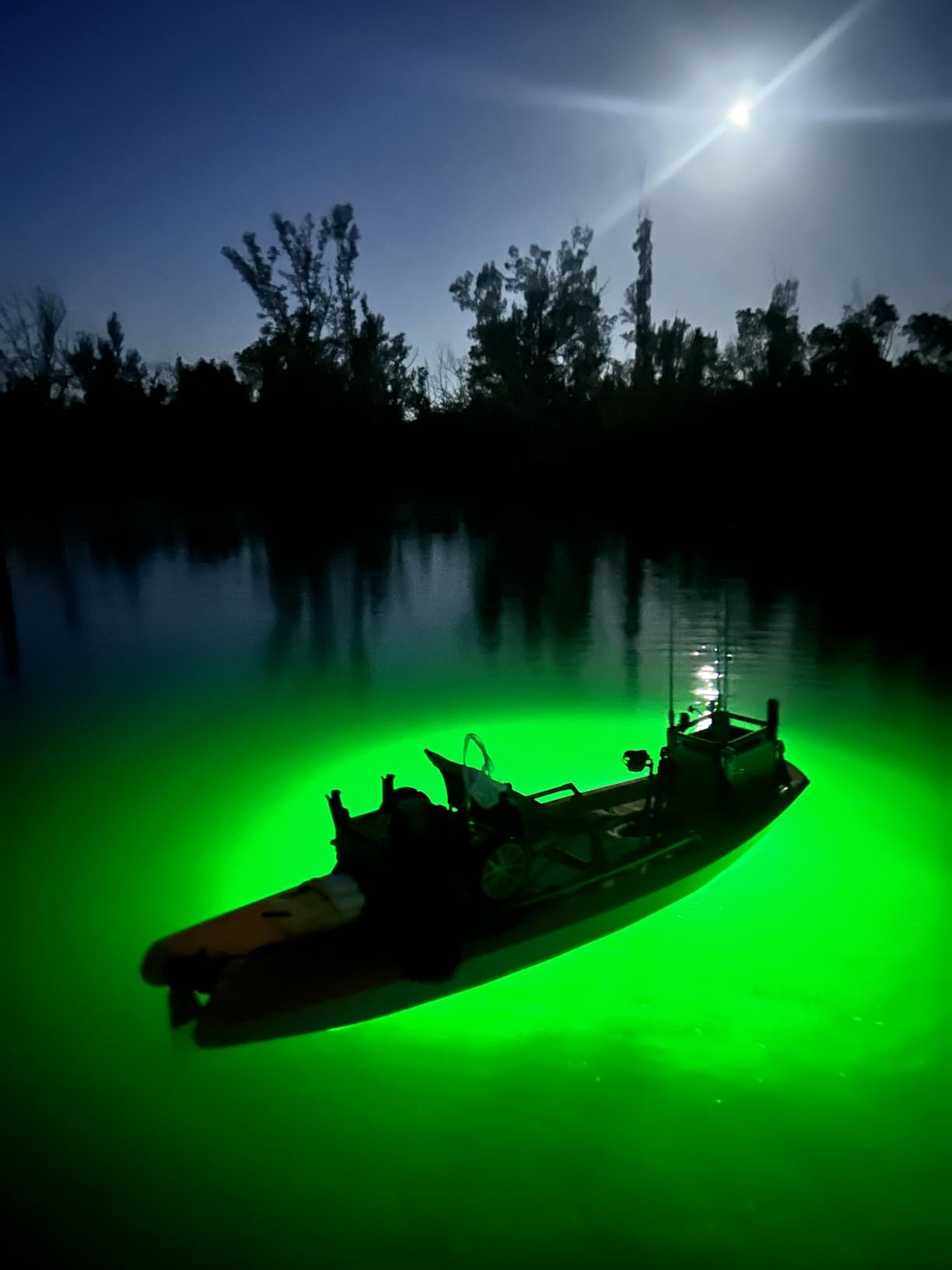 Luckerain Underwater Fishing Light 70W 12V Green Light for Fishing IP68 Waterproof 9000 Lumens High Brightness Fish Attracting Light for Docks, Boats or Kayaks,26ft Power Cord customer photo 1