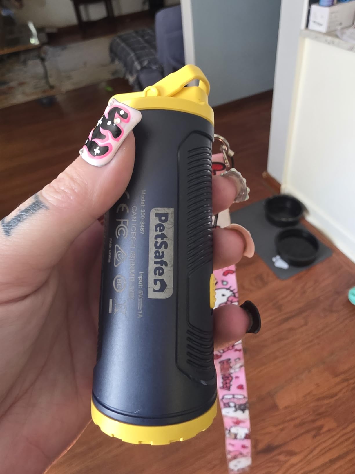 PetSafe Collarless Trainer - Ultrasonic Bark Deterrent - Handheld Anti Bark Device - High-pitched Sound, Flashing Light and Variable Tone - Rechargeable Battery - Flashlight - Wrist Strap customer photo 2