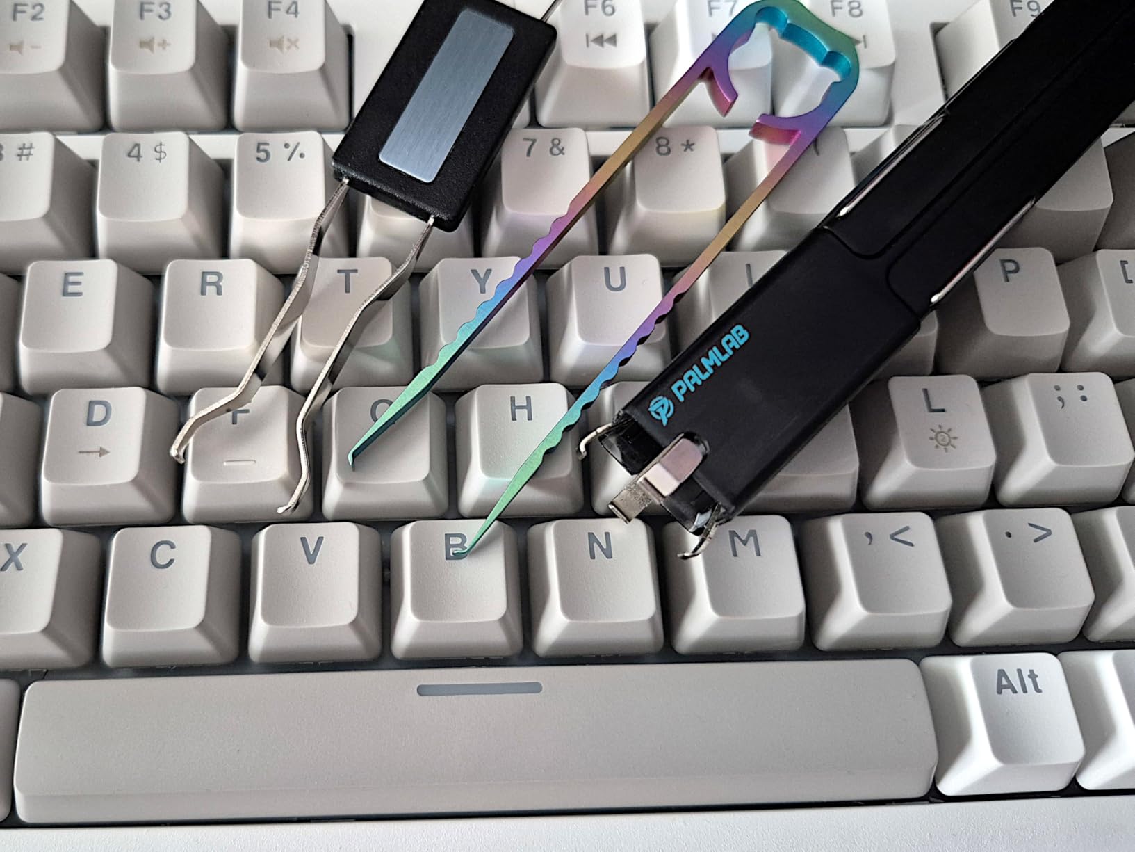 2-in-1 Switch Puller and Keycap Puller with 4-Claw Grip, One-Press Eject Design for Fast & Stable Removal from Gaming Keyboards customer photo 1