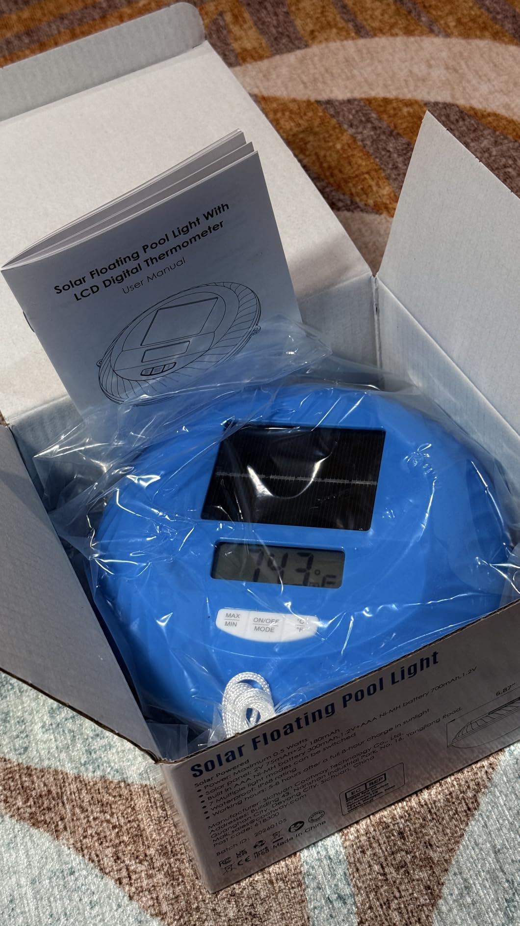 LuxBlue 2026 Solar Digital Pool Thermometer with Dynamic Lighting Effects, Floating Pool Temperature Thermometer- Large Screen for Easy Read, IP68 Waterproof Pools Temperature Gauge for Spa & Hot Tub customer photo 2