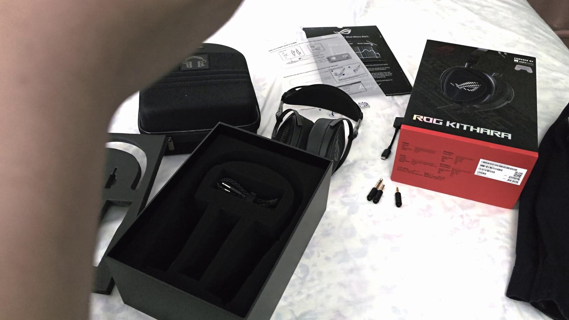 ASUS ROG Kithara Gaming/Audiophile Open-Back Wired Headphones with Mic - ROG-Tuned HIFIMAN Planar Magnetic Drivers, Adjustable Headband, Extra Ear Pads, Compatible with DACs, Amps, PC, Console, Mobile customer photo 1
