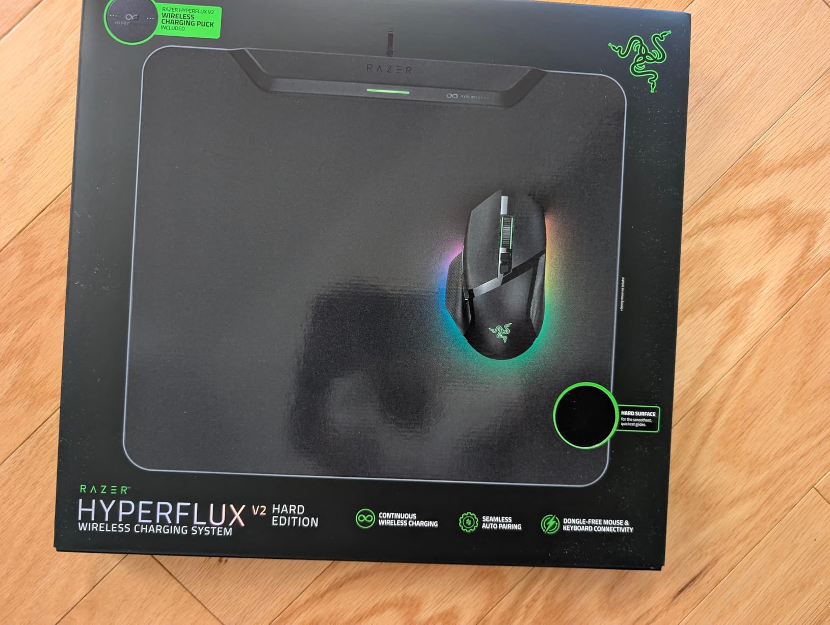 Razer HyperFlux V2 Wireless Charging System: Continuous Charging Gaming Mouse Mat & Puck - Seamless Auto-Pairing - HyperSpeed Multi-Device Connectivity - Anti-Slip Rubber Base - Hard Surface Edition customer photo 1