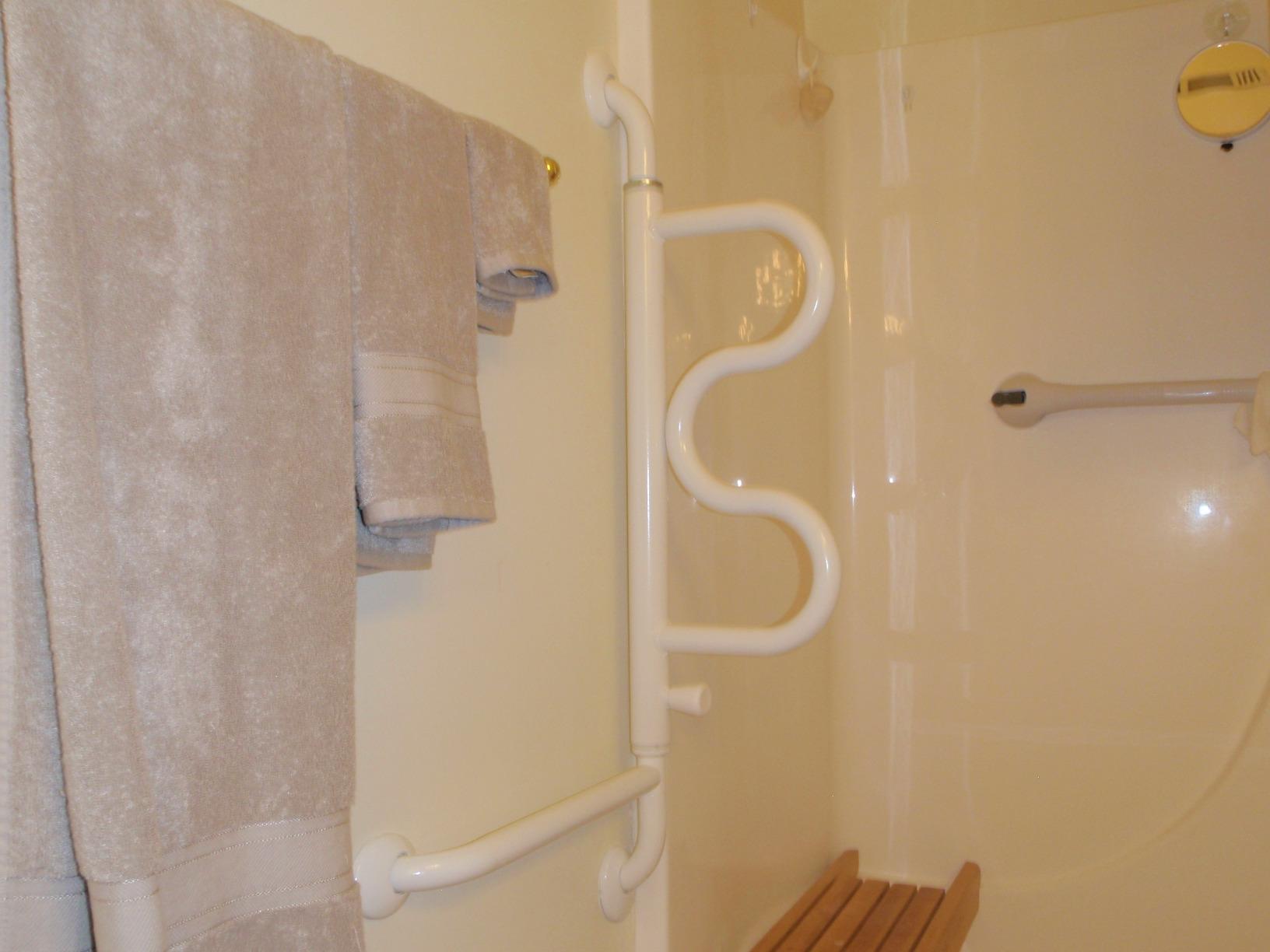 Stander Curve Grab Bar with Handrail, Bathroom Security Assist Railing for Toilet, Shower, and Bathtub Aid, Rotating Safety Handle, Wall Mounted Swing Grab Bars for Adults, Seniors, and Elderly customer photo 2