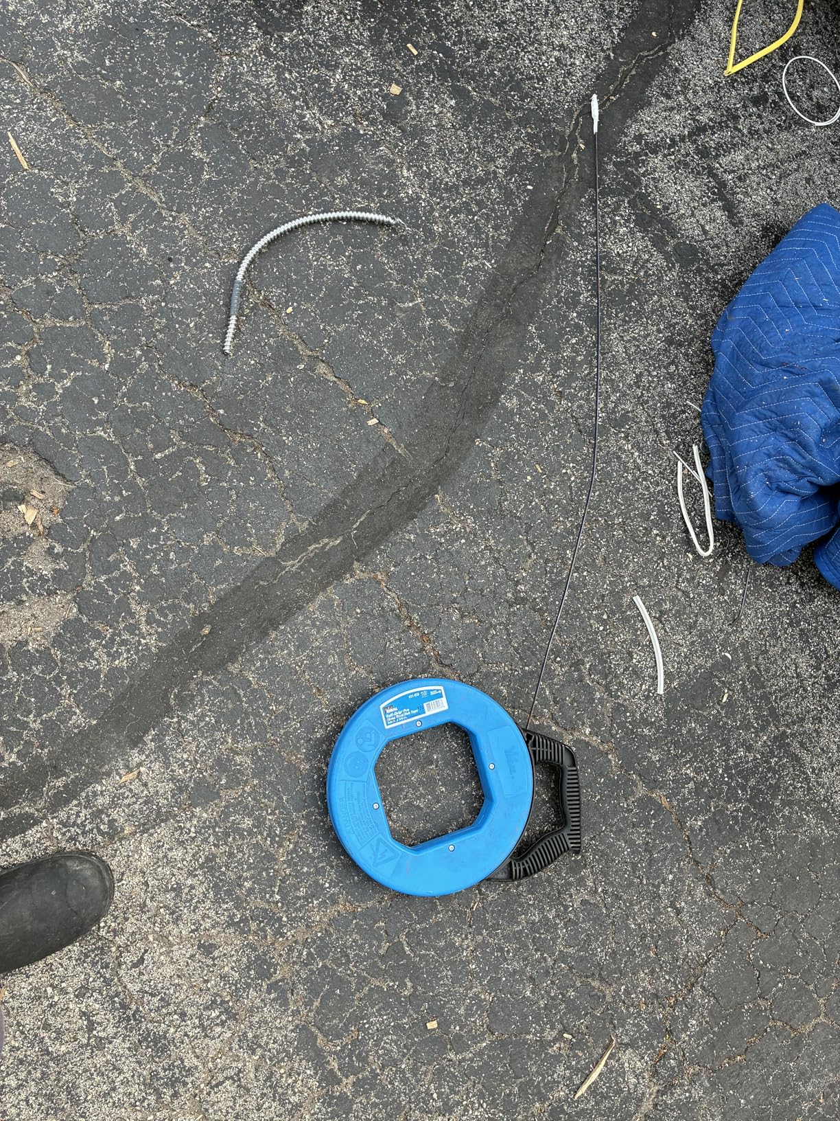 Ideal Electrical 31-057 Blue Steel Fish Tape 240 ft with Formed Hook & Tuff-Grip Pro Case, Non-Oily Finish customer photo 1