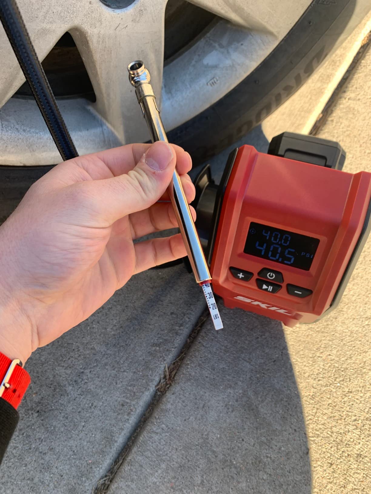 Milton S-925 Pencil Tire Pressure Gauge for Trucks, RV's & Bicycle Tires, Single Head Chuck with Built-in Deflator Valve, Durable Plated Brass, Pressure Measured in PSI & kPa customer photo 1
