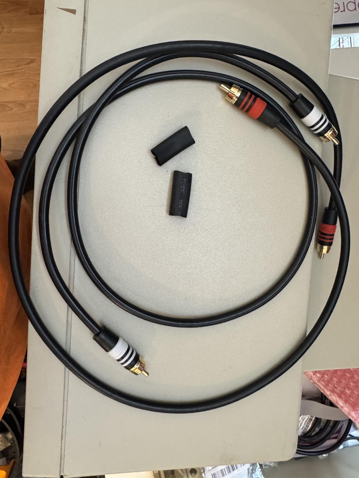 Monoprice 1.5ft Premium 2 RCA Plug/2 RCA Plug M/M 22AWG Cable - Black customer photo 2