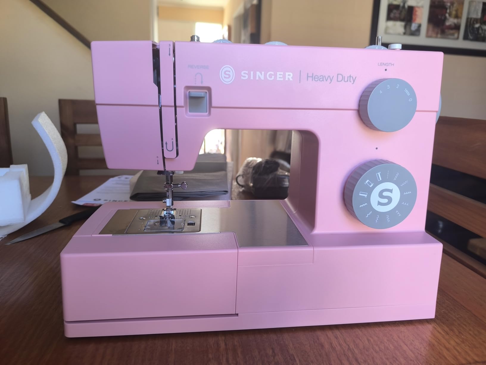 SINGER Heavy Duty 4411 (Grey) High Speed Sewing Machine + Accessories | 11 Built-In Stitches Deliver 69 Stitch Applications | 50% More Power, 1100 Stitches/Min | Metal Frame, 4-Step Buttonhole customer photo 1