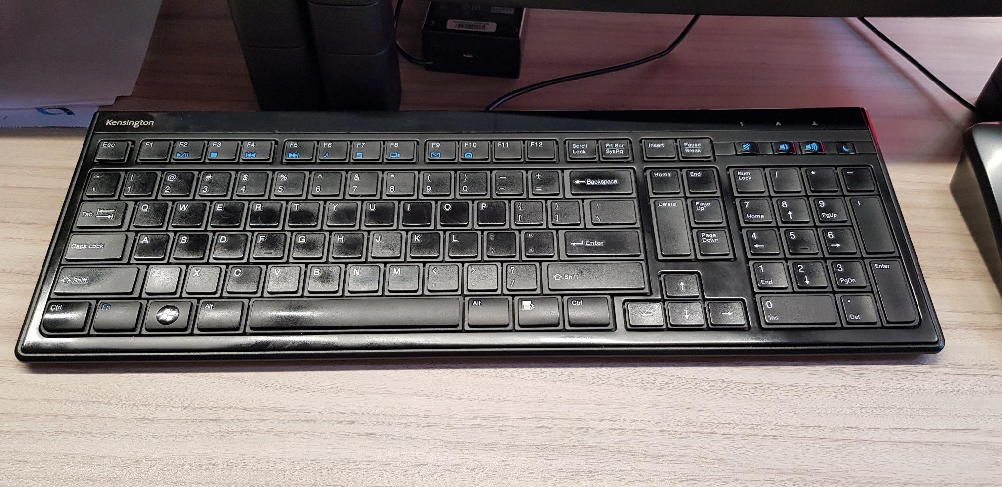 Kensington Slim Type Wired Keyboard (K72357USA),Black customer photo 1