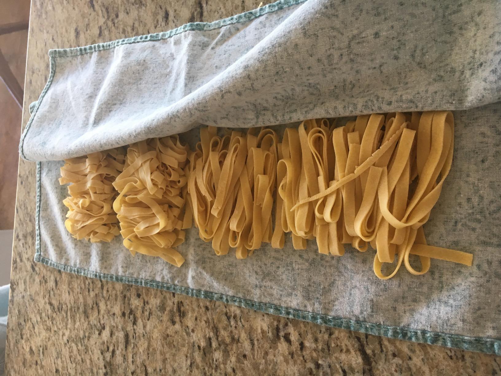 MARCATO Made in Italy Atlas 180 Classic Manual Pasta Machine, Chrome Steel. Makes Lasagne, Fettuccine & Tagliolini customer photo 1
