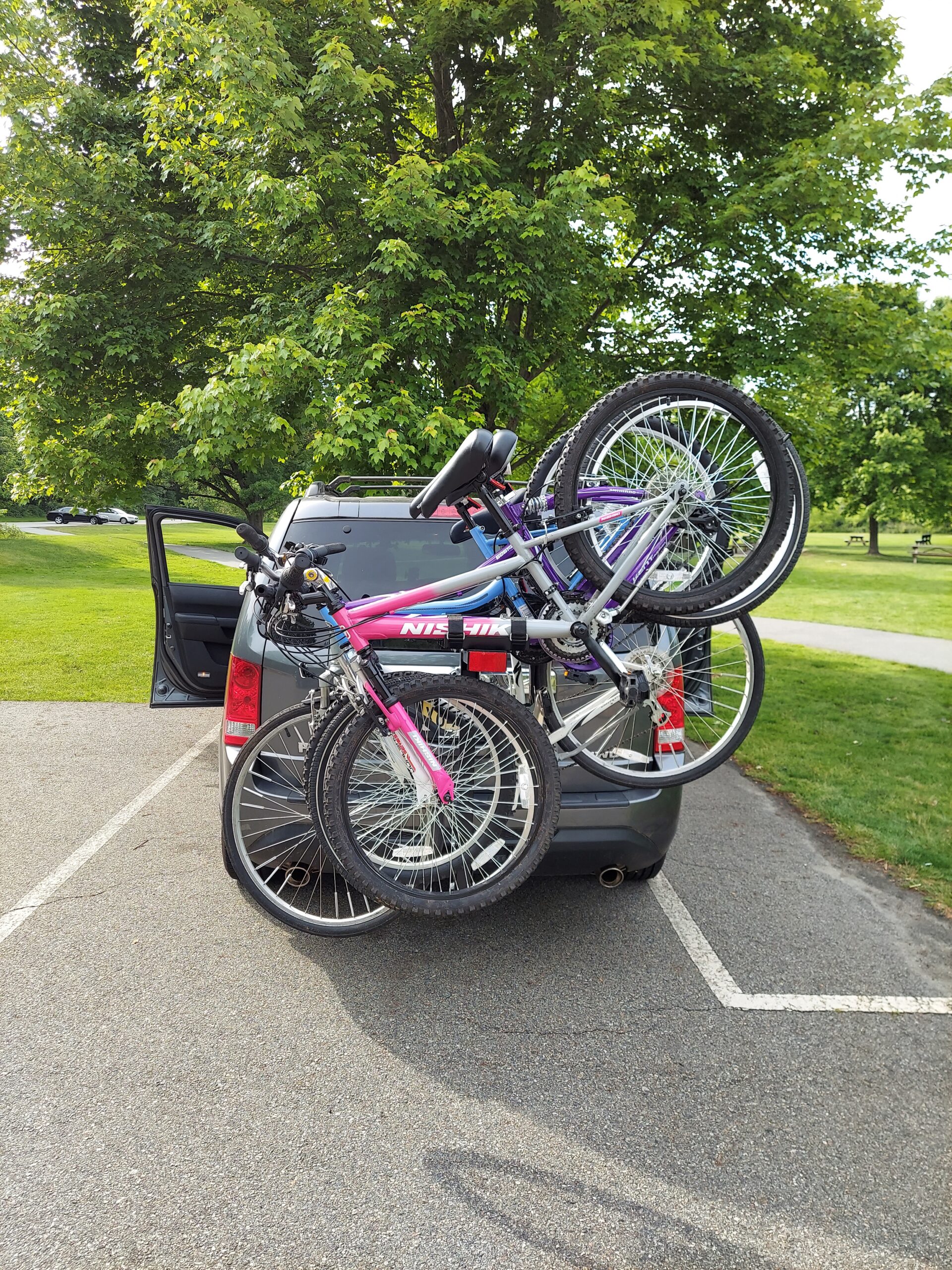 MaxxHaul Hitch Mount 4 Bike Rack 150 lb Capacity Heavy-Duty Swing Down Design customer photo 2