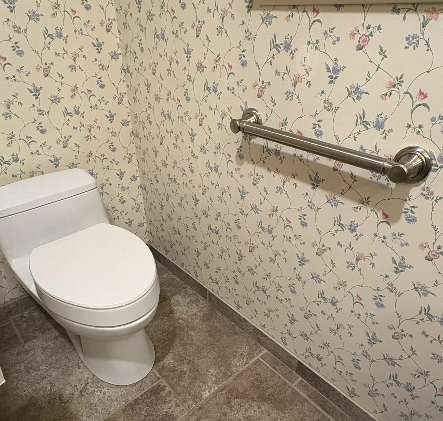 Delta Faucet 41624-SS Traditional Grab Bar with Concealed Mounting, 24-Inch, Stainless customer photo 1