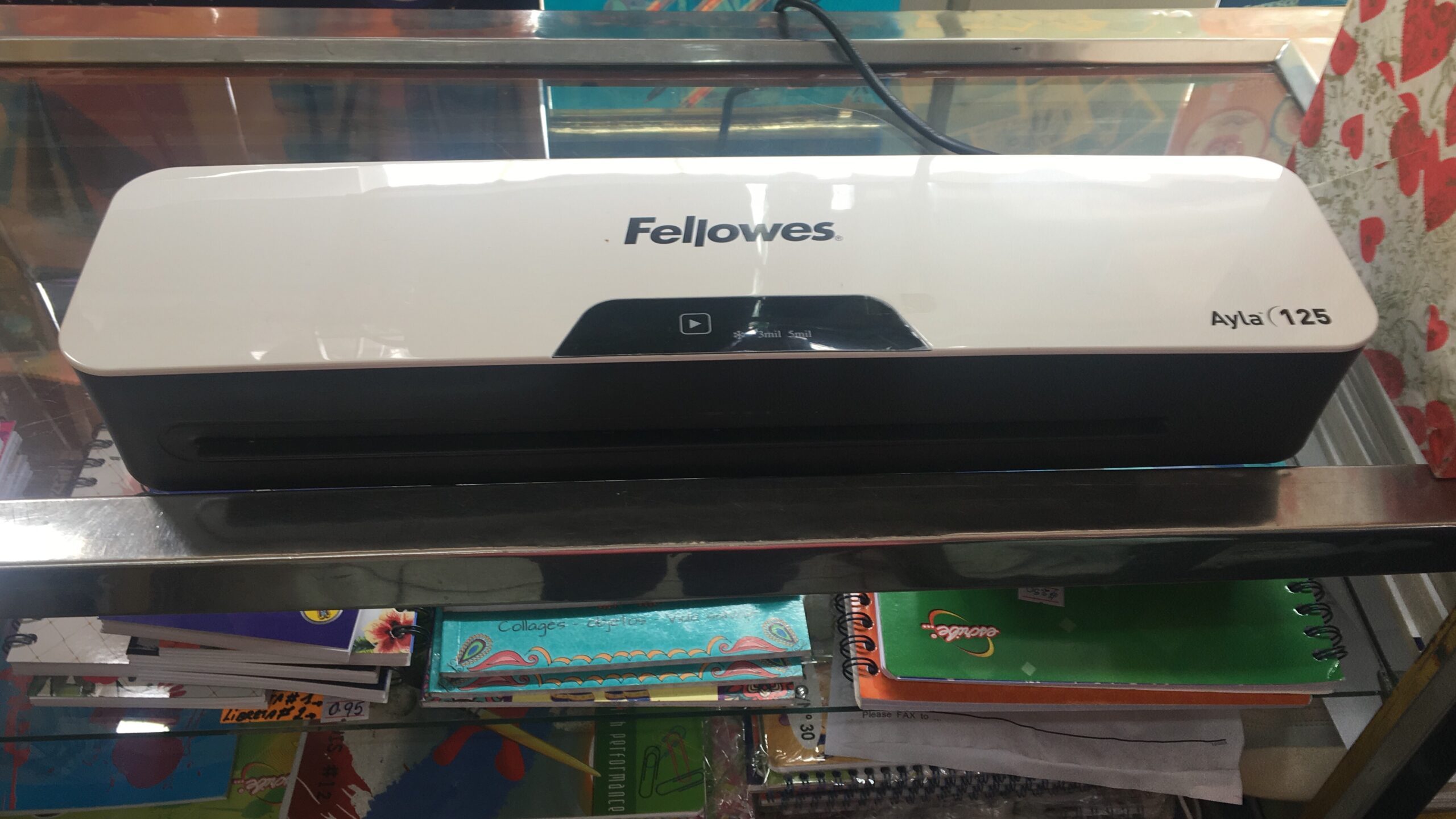 Fellowes Saturn 95 Thermal Laminator Machine for Home or Office with Pouch Starter Kit, 9.5 inch, Fast Warm-Up, Jam-Free Design (5735801) customer photo 2