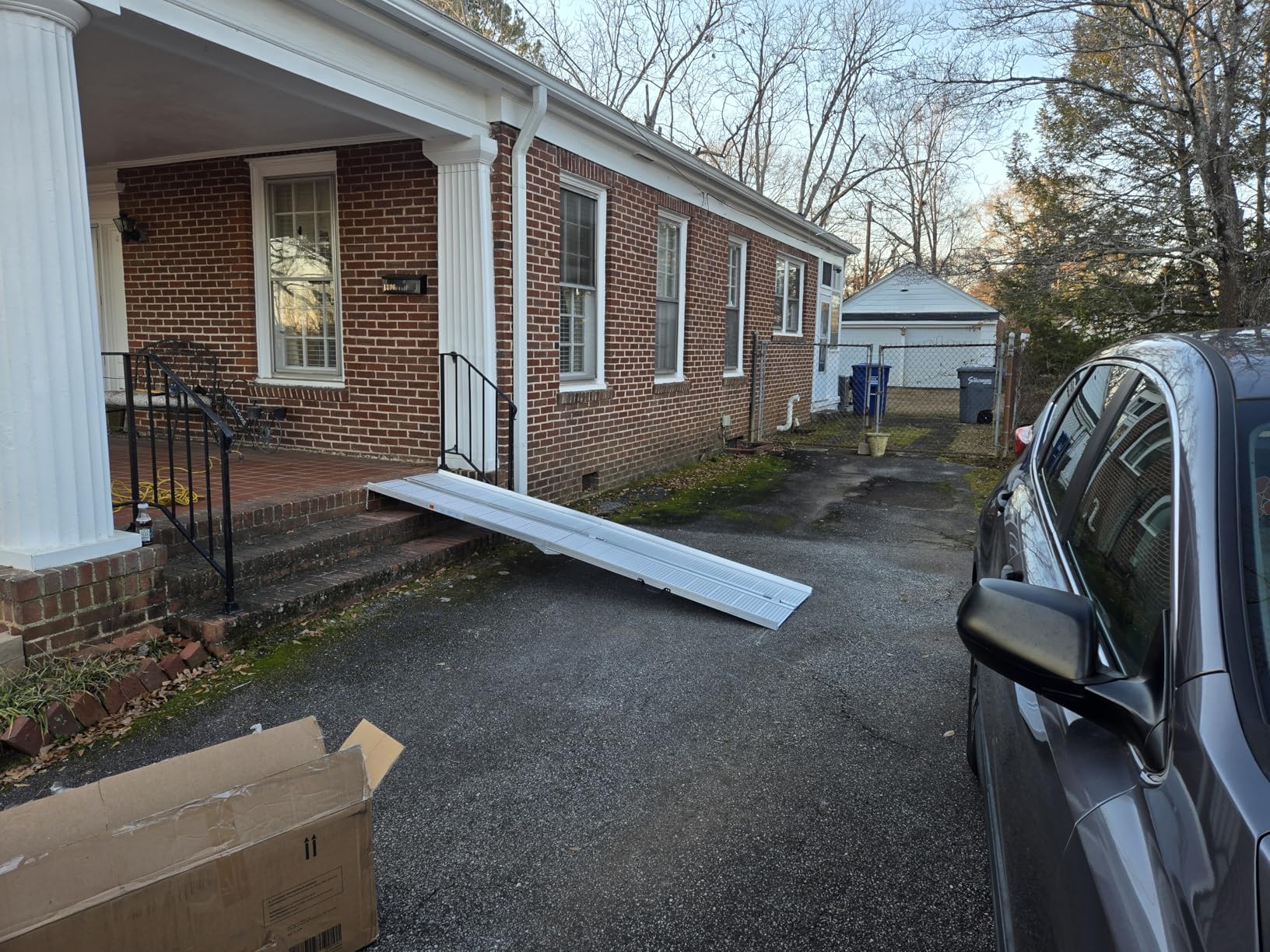 HOMCOM Wheelchair Ramp 6FT, FSA HSA Eligible Foldable Aluminum Threshold Ramp with Non-Slip Surface and Handle, 600lbs Weight Capacity, Suitcase Handicap Ramp for Home, Doorways, Curbs, Steps customer photo 1