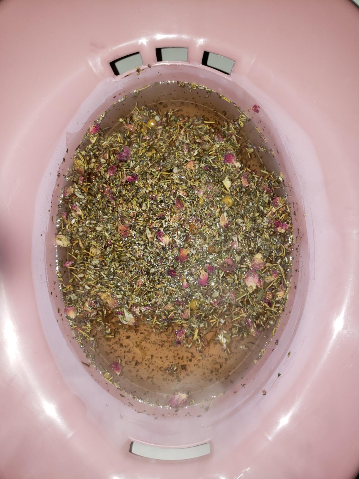 Elongated Sitz Bath for Perineal, Hemorrhoidal, Episiotomy Soak Relief - Loved by Pregnant Postpartum Women and Elderly - Rose Color, 1 Kit customer photo 2