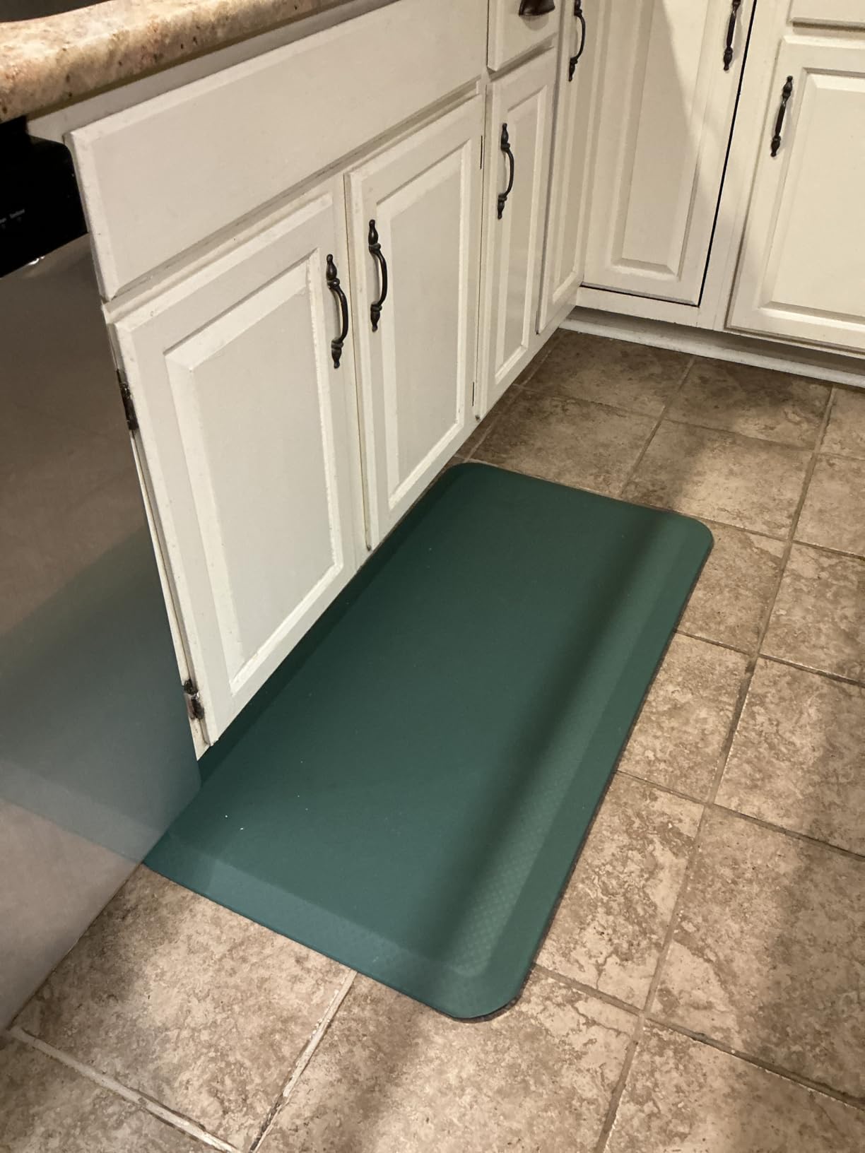 KANGAROO Anti Fatigue Mats for Kitchen Floor, Reduce Foot, Knee, Back Pressure, 3/4 Inch Thick Cushioned Ergonomic Mat, Waterproof Comfort Rug for Under Sinks, Standing Desk, Store Floors, 20x32 Black customer photo 1