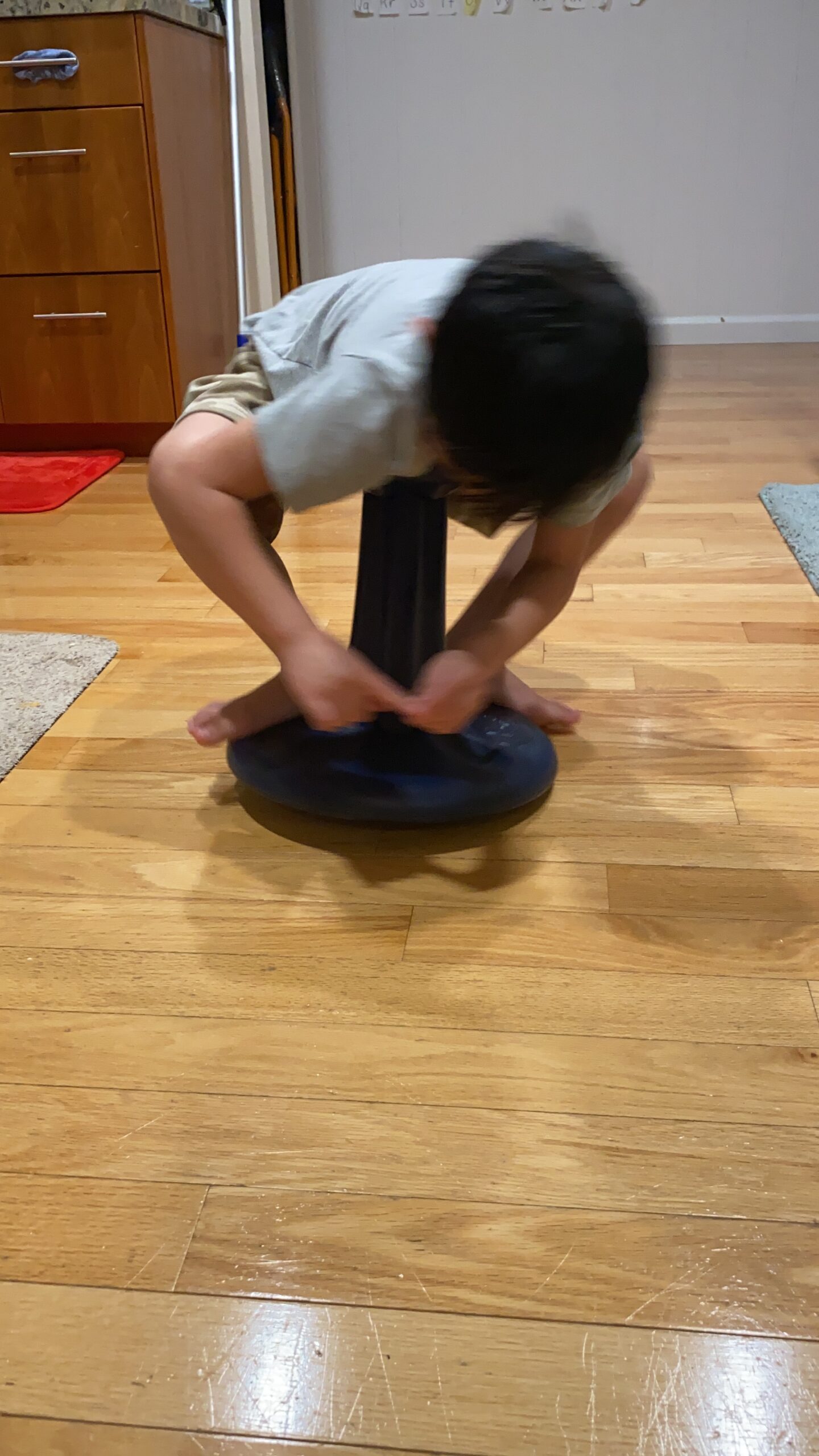 KORE Design Wobble Stool Chair, Girls + Boys Kid Desk Stools, Ergonomic Small Office Chairs, Flexible Seating for Active Kids, ADD/ADHD, Classroom, School, Home, Preschool (12in), Age 4-5 yrs, Purple customer photo 1