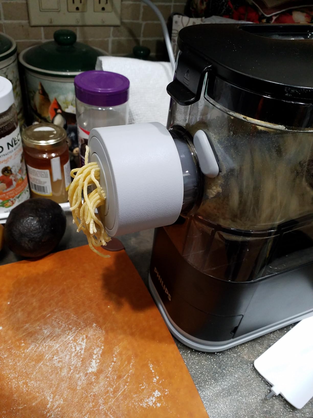 Philips Kitchen Appliances Compact Pasta and Noodle Maker, Viva Collection, Comes with 3 Default Classic Pasta Shaping Discs customer photo 2