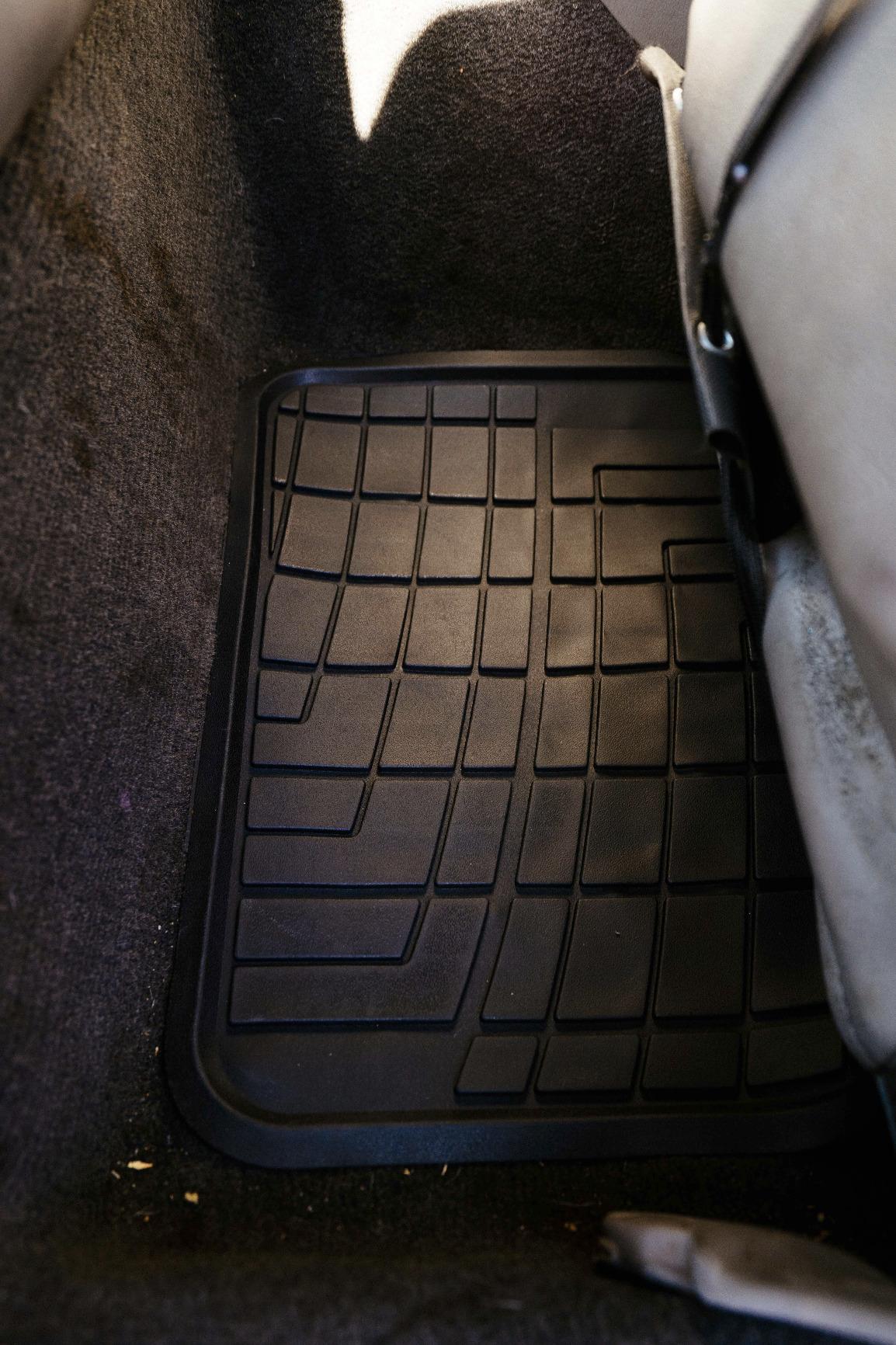 FH Group Automotive Floor Mats - Heavy-Duty Rubber Floor Mats for Cars, Universal Fit Full Set, Climaproof & Trimmable Floor Mats for Most Sedan, SUV, Truck, Black customer photo 2