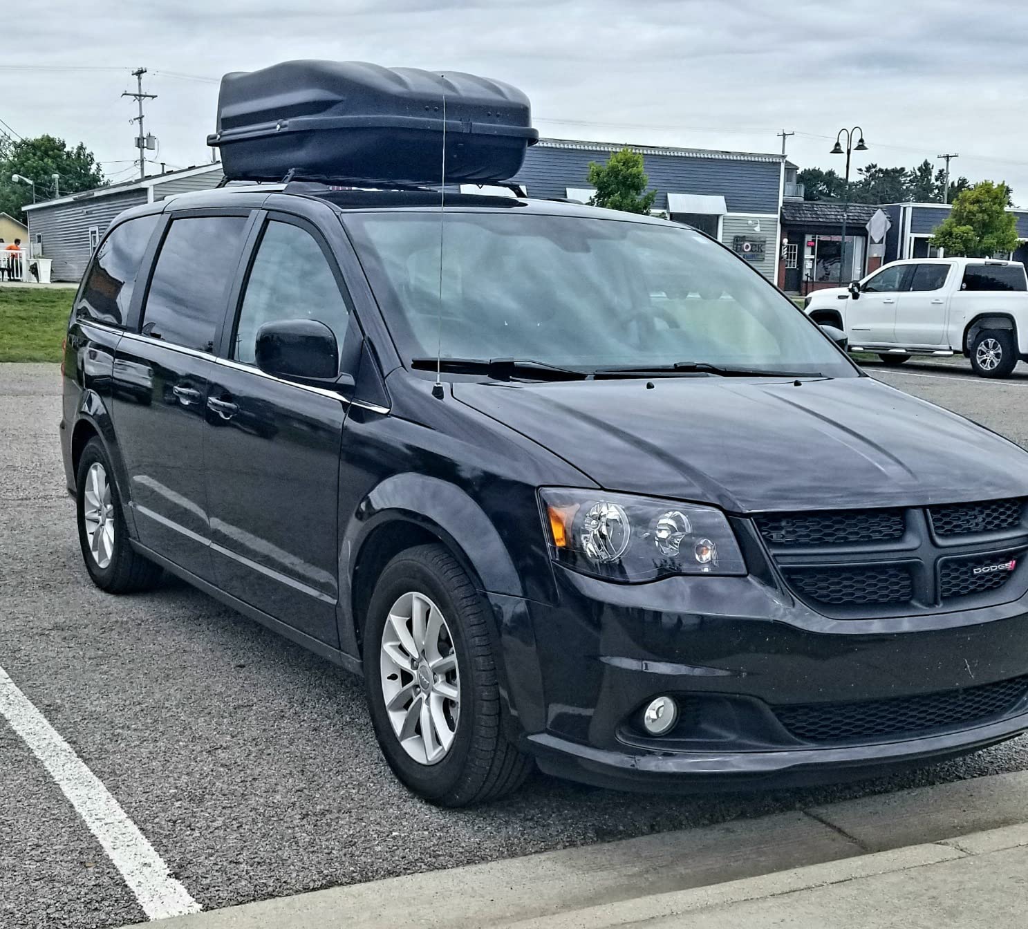JEGS Rooftop Cargo Carrier for Car Storage - Large Roof Rack Style Carrier - Heavy Duty Weatherproof Storage - Made in USA - 18 Cubic Ft - 110 Lb Capacity - Aero Hard Shell customer photo 2