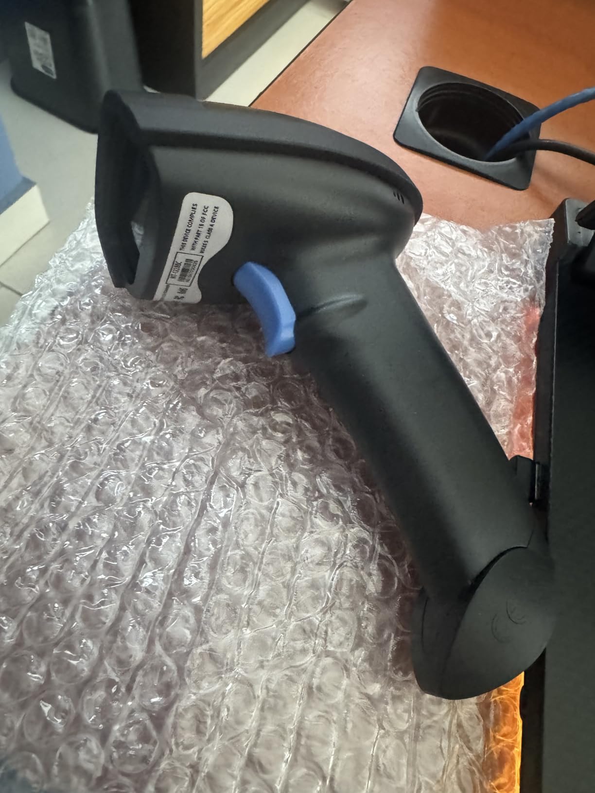 NETUM Bluetooth Barcode Scanner, Compatible with 2.4G Wireless & Bluetooth Function & Wired Connection customer photo 2