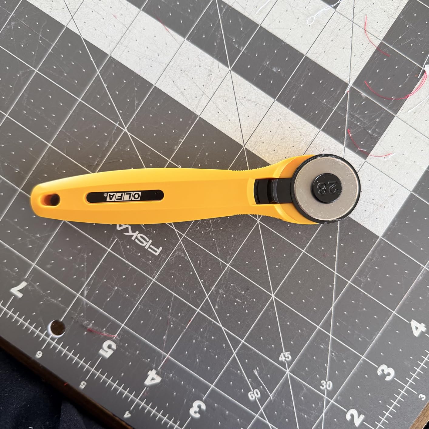 OLFA 28mm Quick-Change Rotary Cutter (RTY-1/C) - Rotary Fabric Cutter w/Blade Cover for Quilting, Sewing, Crafts customer photo 1